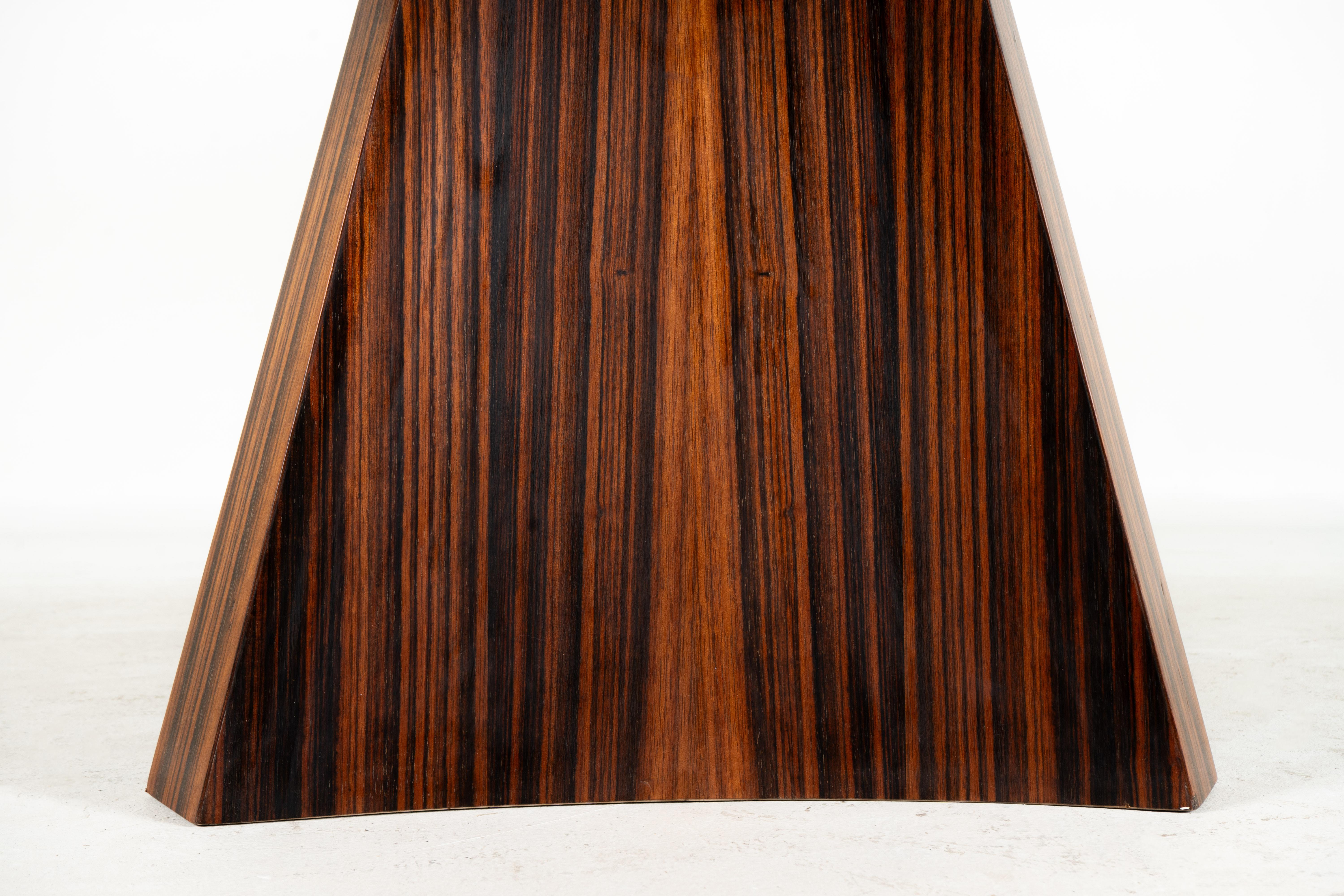 An Art Deco Dinning Table with a Triangular Pedestal Base im Angebot 1