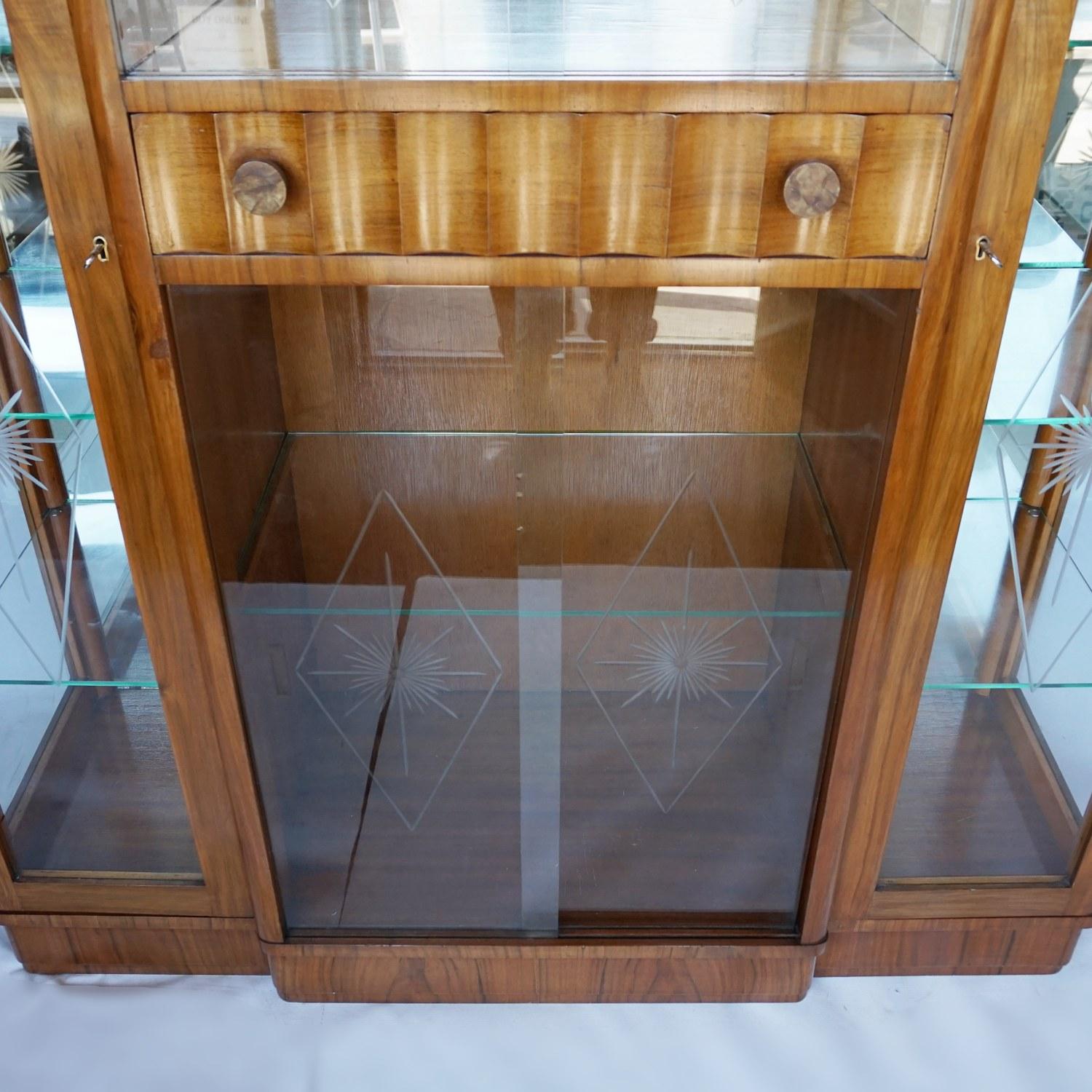 Mid-20th Century Art Deco Display Cabinet English, Circa 1935