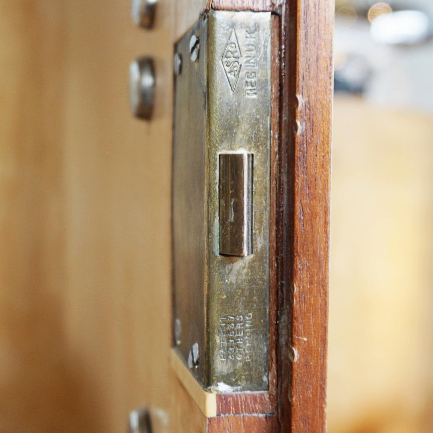 Mid-20th Century Art Deco Drinks Cabinet by Hille, English, Circa 1930