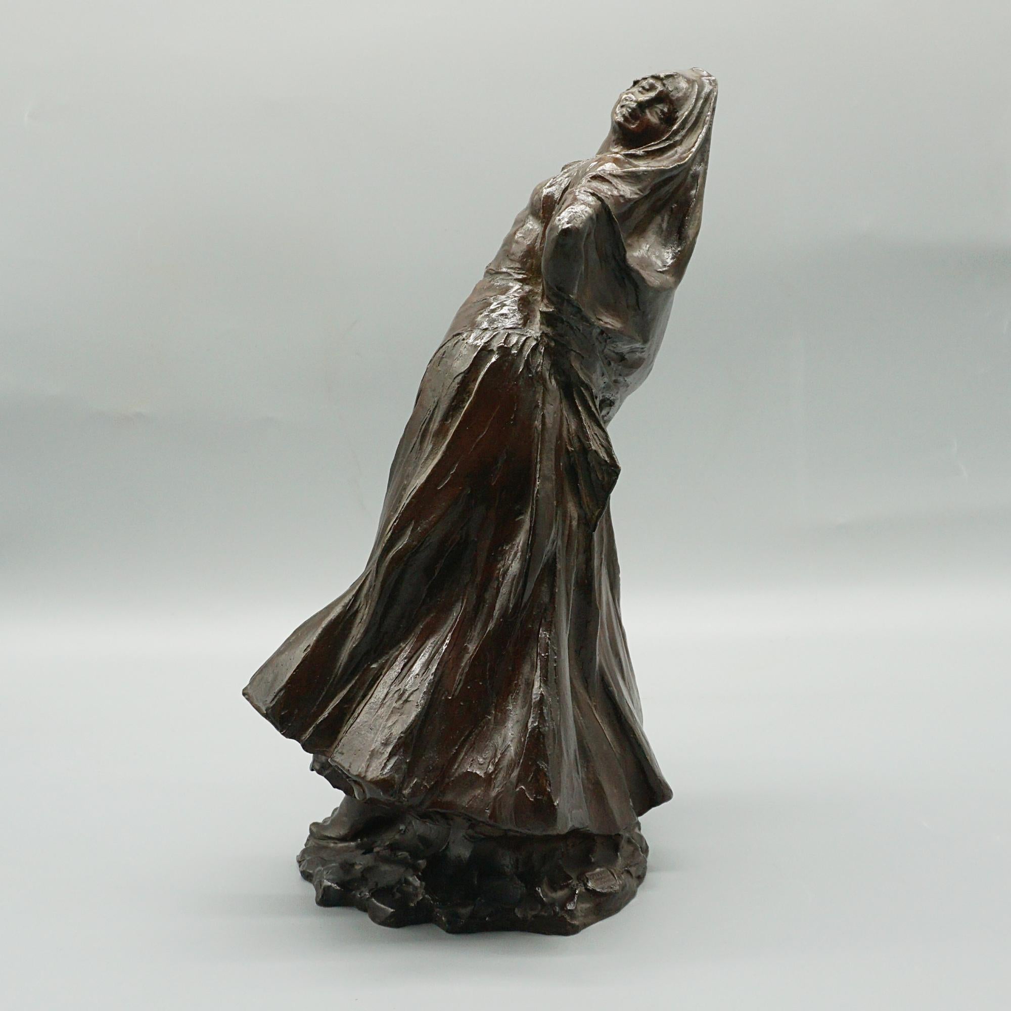 20th Century An Art Deco Figurative Sculpture of A Classically Dressed Belgian Woman For Sale