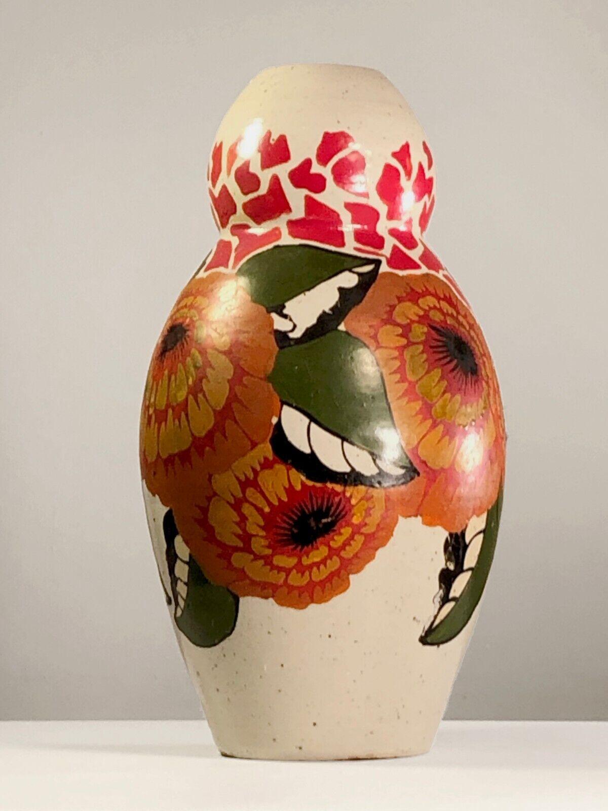A rare and large Art-Deco, Art Nouveau, Modernist, vase, in beige stoneware with superb black, red, pink and dark green floral decoration, signed by stamp on the bottom, Betzy Augeron, France 1930.

Painter and ceramist from La Rochelle, Betzy