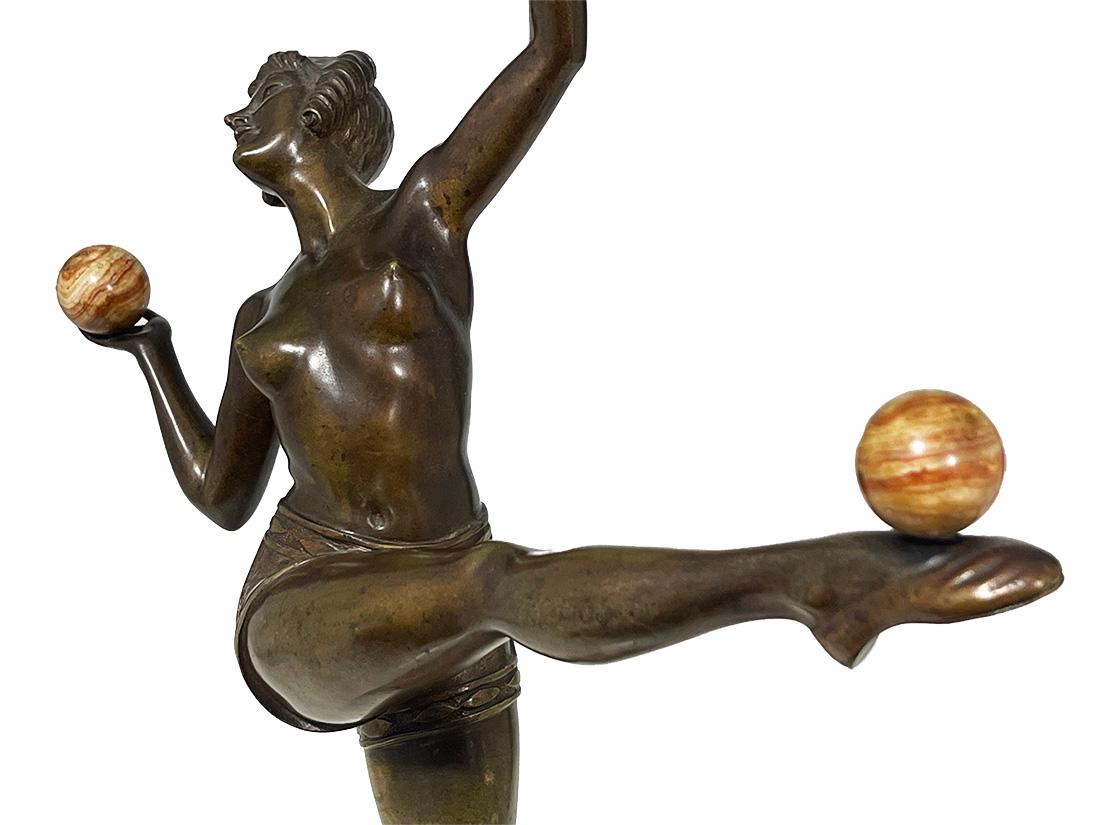 XX secolo Una statua in bronzo in stile Art Déco francese di Charles HENRY Molins in vendita
