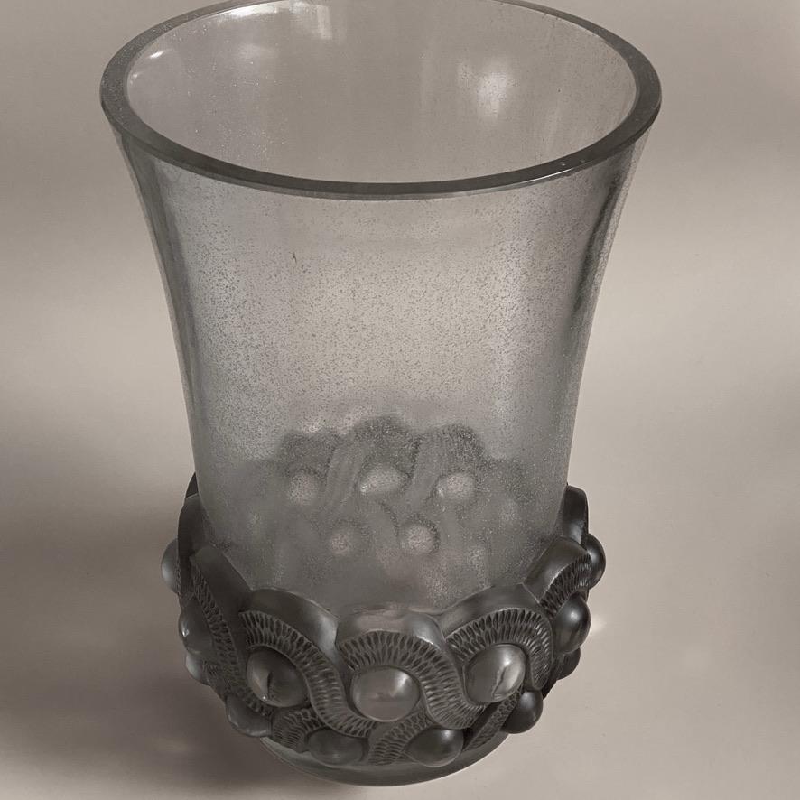 French Art Deco Gao Glass Vase by R.Lalique
