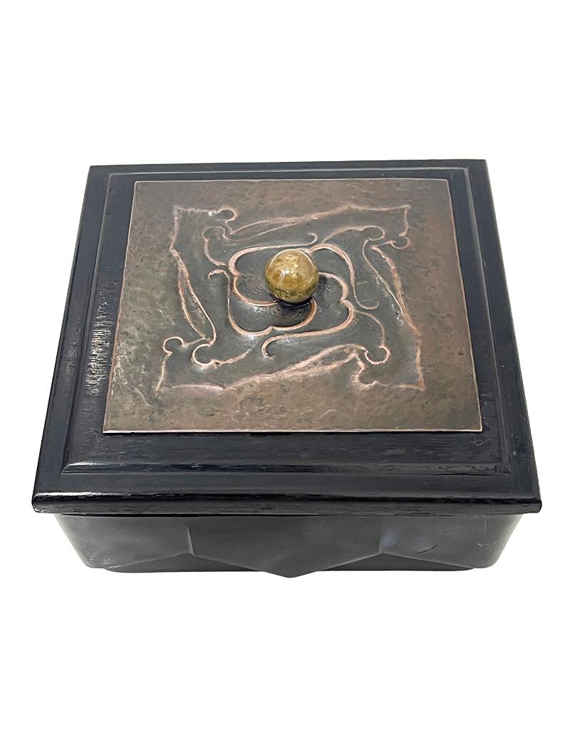 Caja de cristal Art Decó para bombones y galletas 