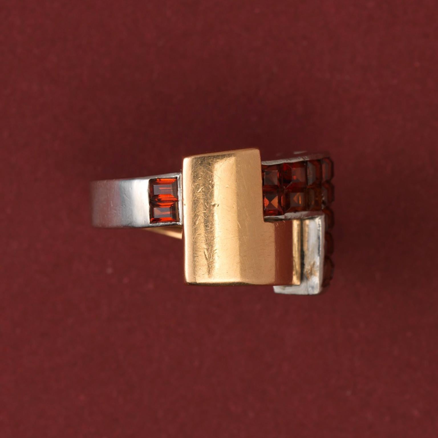 Art Deco Gold and Platinum and Invisibly Set Garnet Ring 1