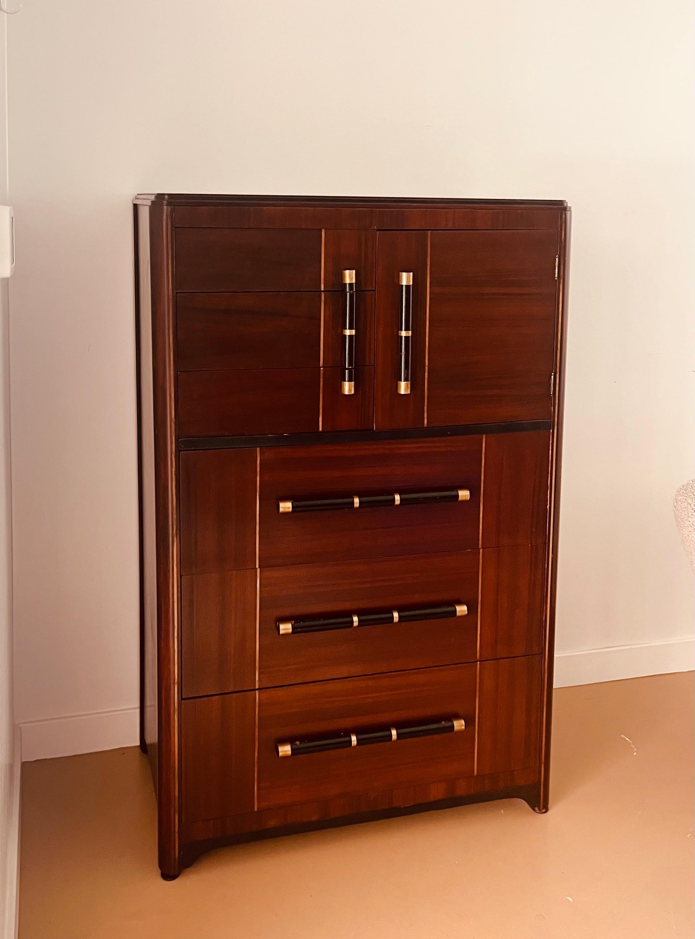 Art-Déco-Hochkommode, frühes 20. Jahrhundert (Holz) im Angebot