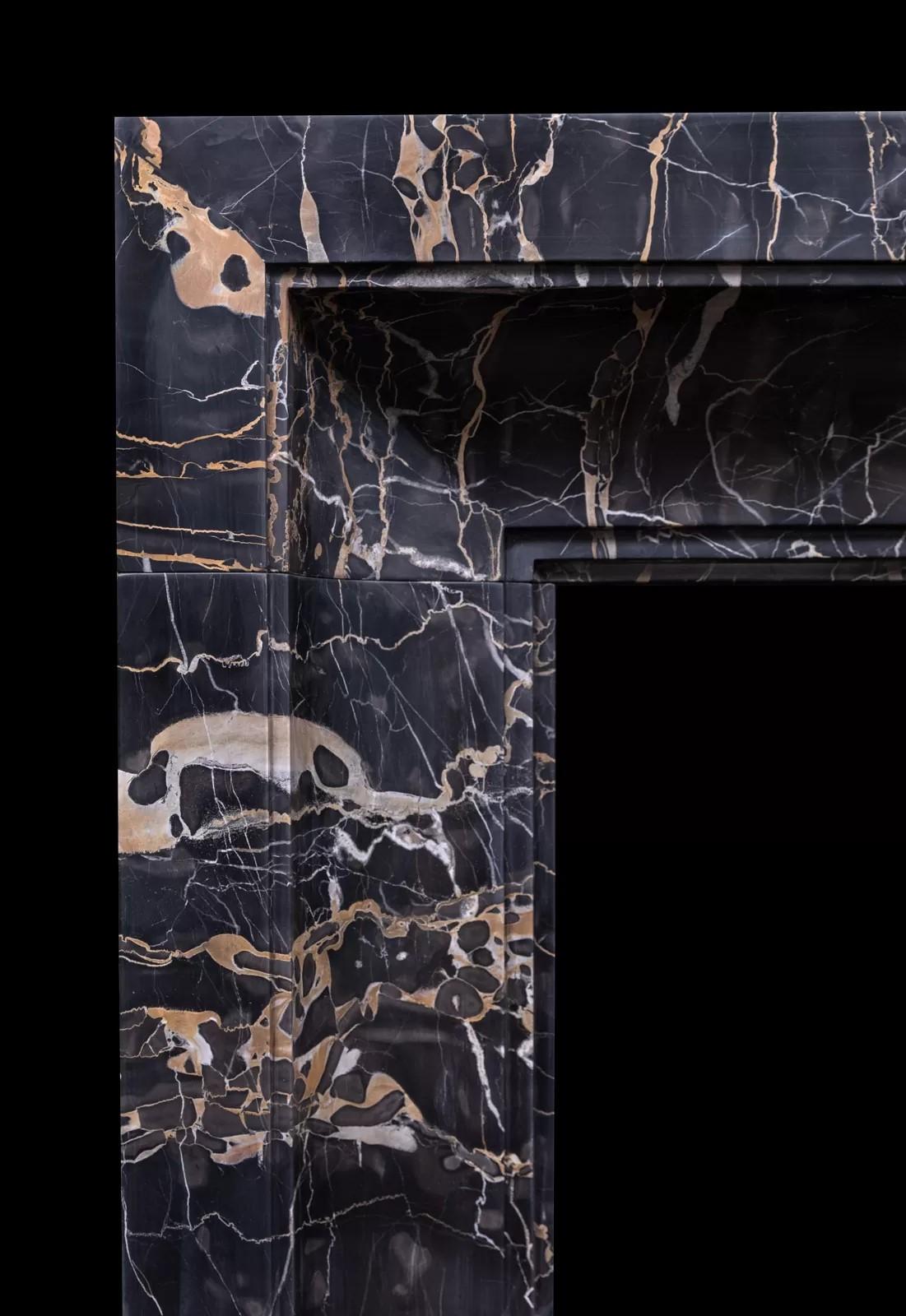 Sculpté Cheminée d'inspiration Art déco en Nero Portoro semi-précieux de Ryan and Smith en vente