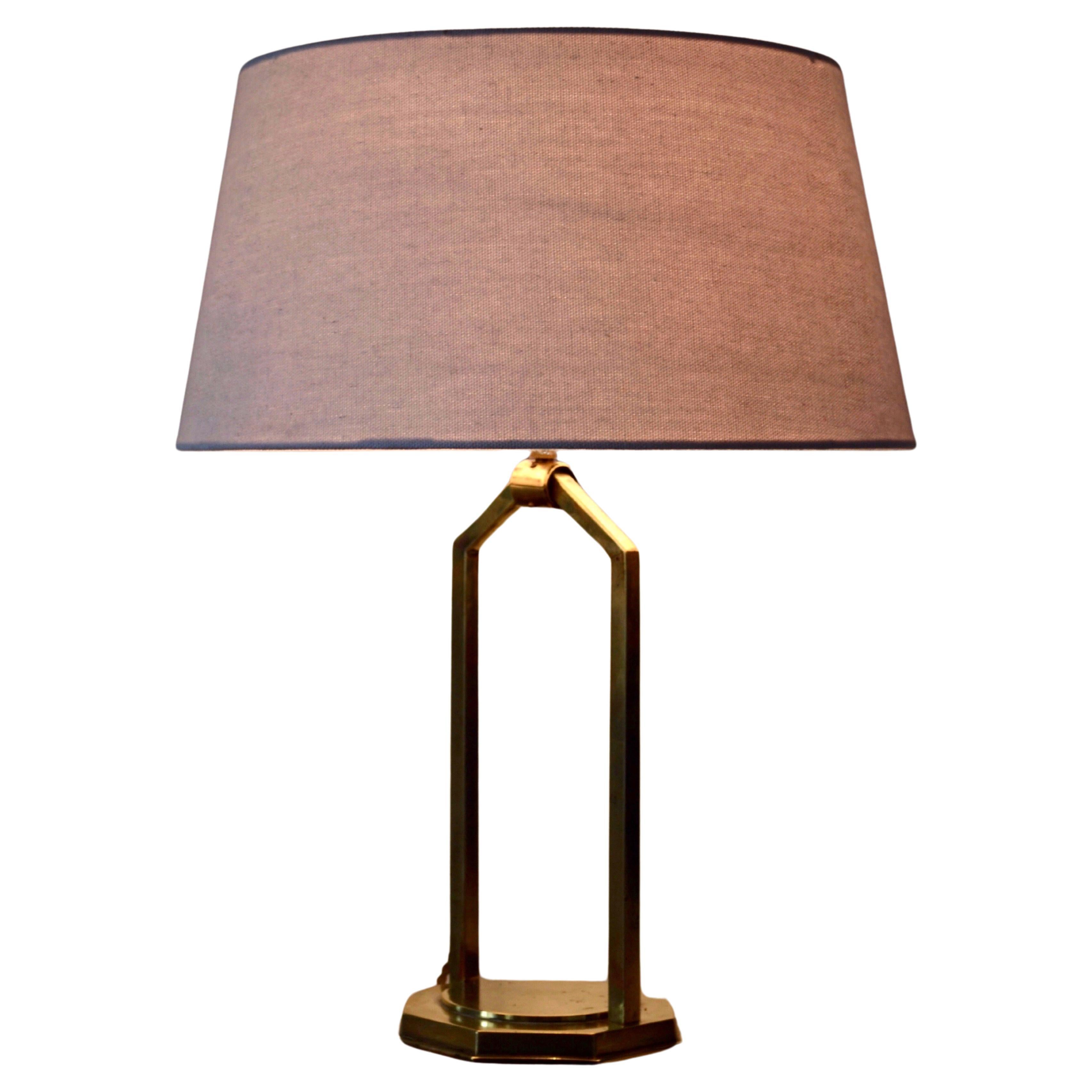 An Art Deco lamp crafted from brass and bronze - France - 1930s