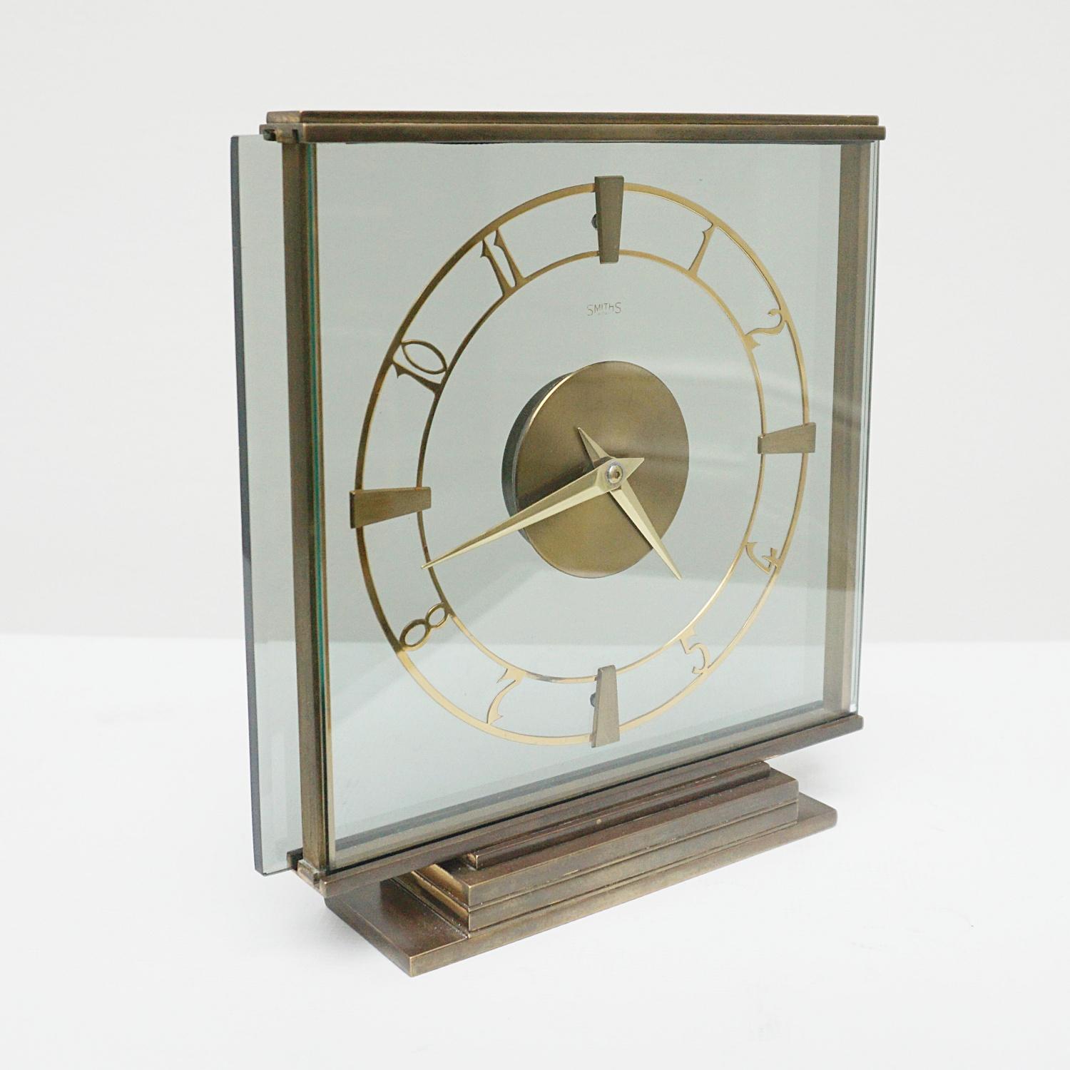 Early 20th Century Art Deco Mantel Clock by Smiths circa 1925