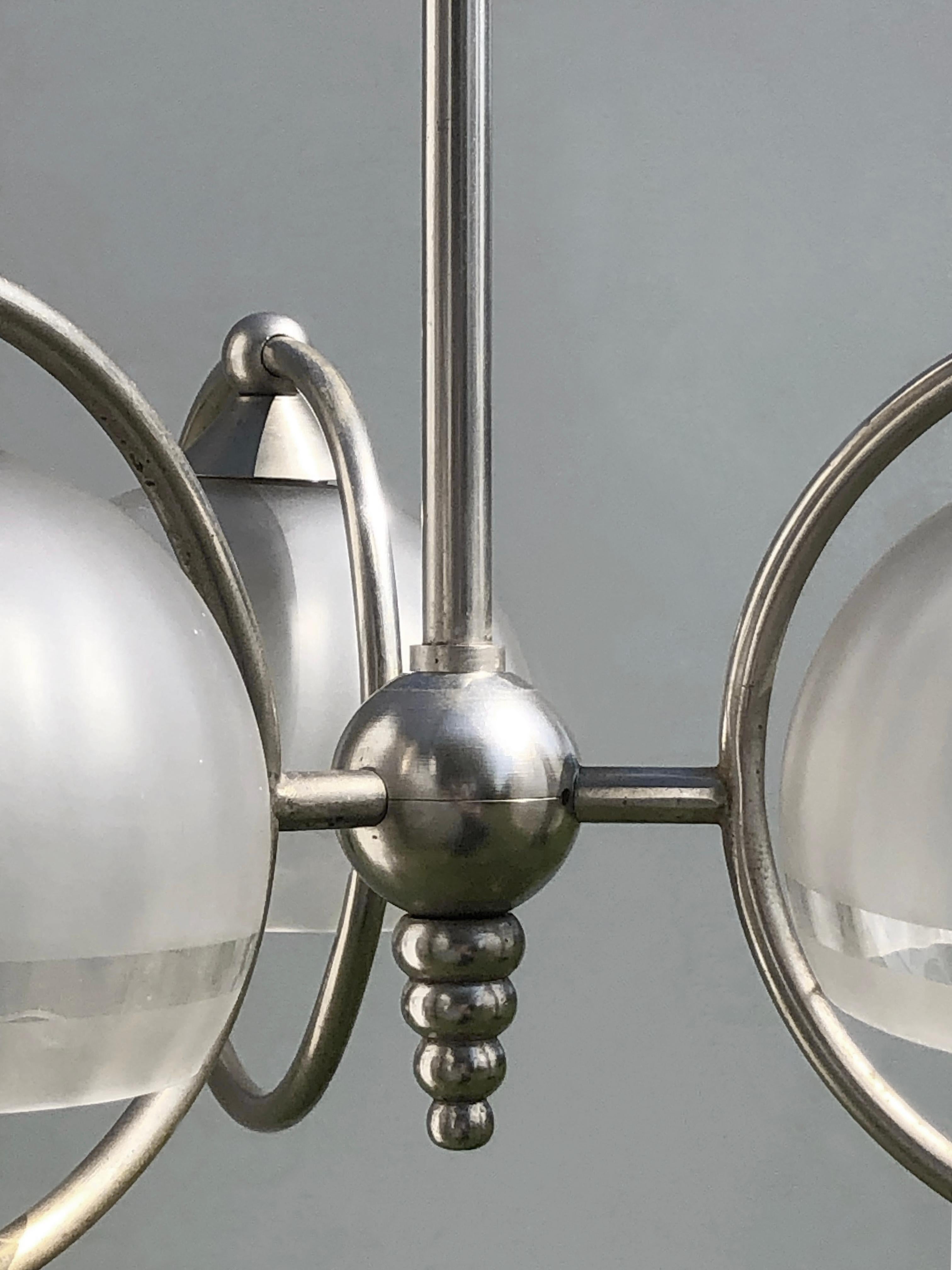 Una lámpara de techo ART-DECO MODERNISTA BAUHAUS, de estilo ADNET Francia 1930 en Bueno estado para la venta en PARIS, FR