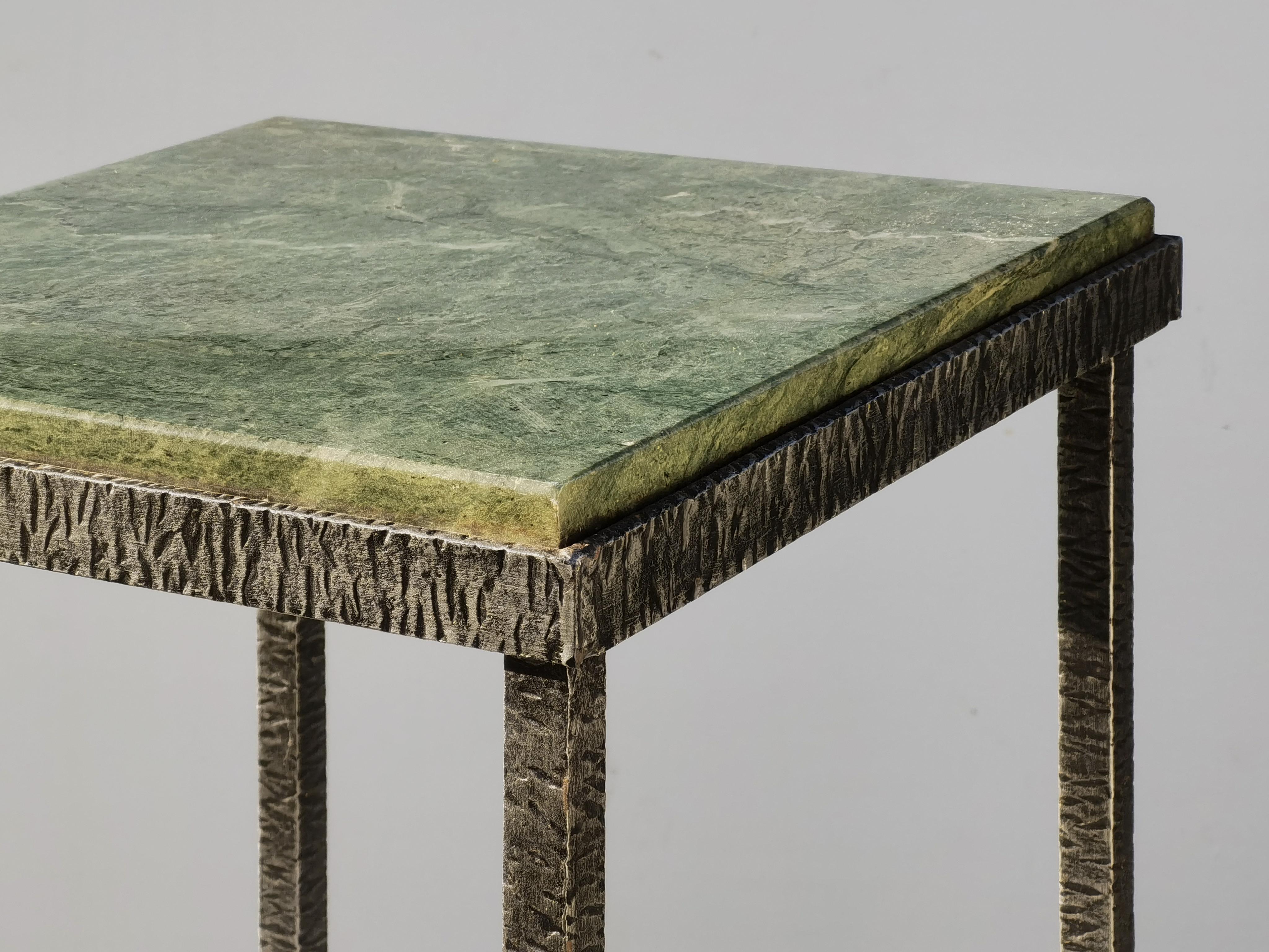 MESA LATERAL MODERNISTA ART-DECO en el espíritu de EDGAR BRANDT, Francia 1930 Hierro forjado en venta