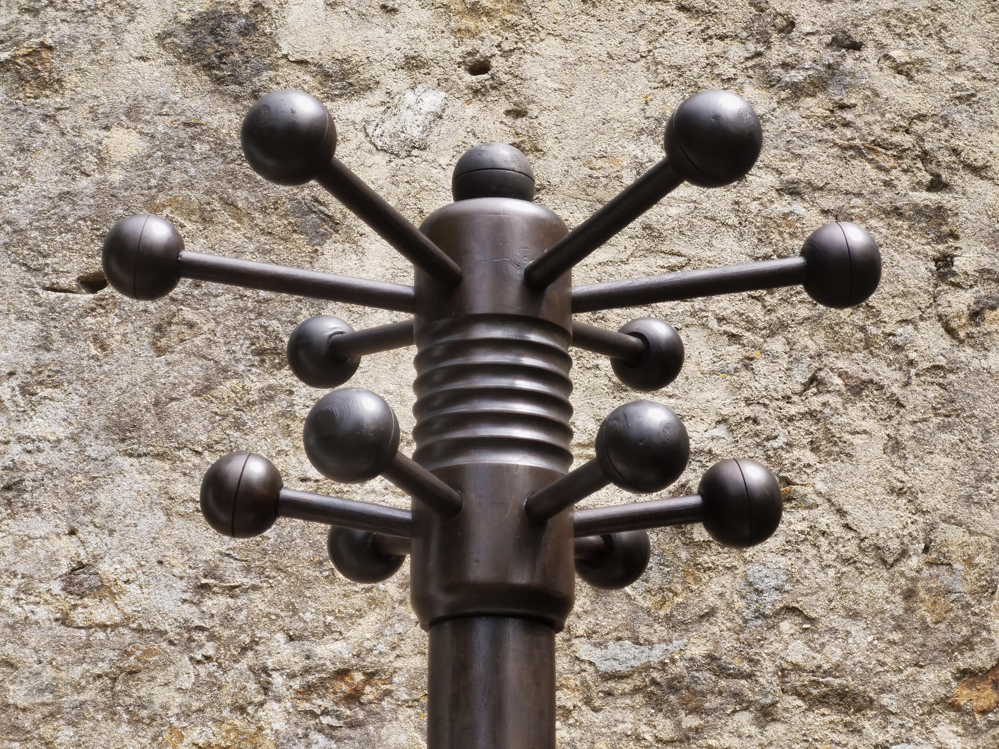 An Art-Deco MODERNIST Wooden FLOOR LAMP by Charles DUDOUYT, France 1930 In Good Condition For Sale In PARIS, FR