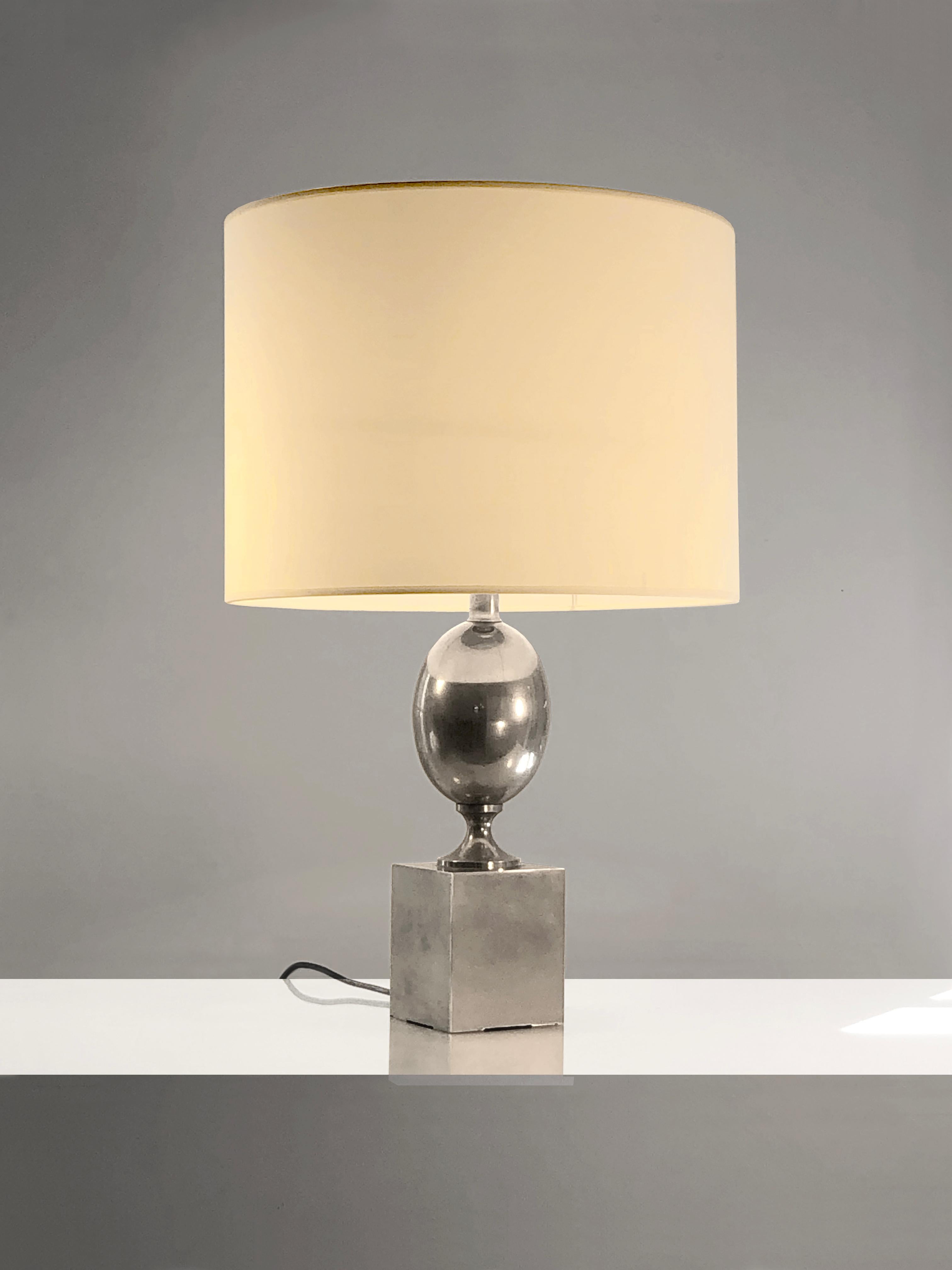Ein ART-DECO NEOCLASSICAL TABLE LAMP von PHILIPPE BARBIER, Frankreich 1970 im Zustand „Gut“ im Angebot in PARIS, FR