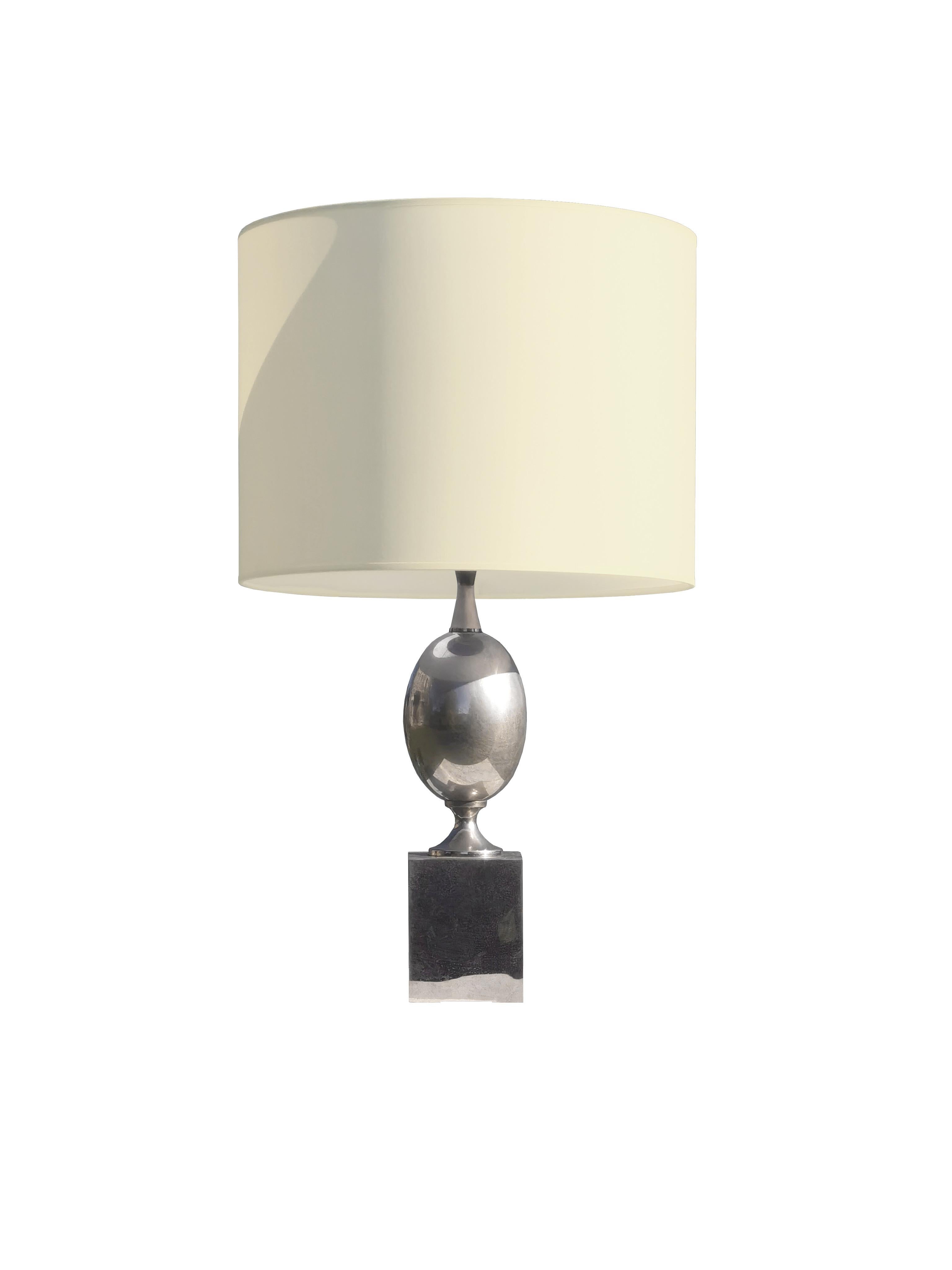 Ein ART-DECO NEOCLASSICAL TABLE LAMP von PHILIPPE BARBIER, Frankreich 1970 (Ende des 20. Jahrhunderts) im Angebot