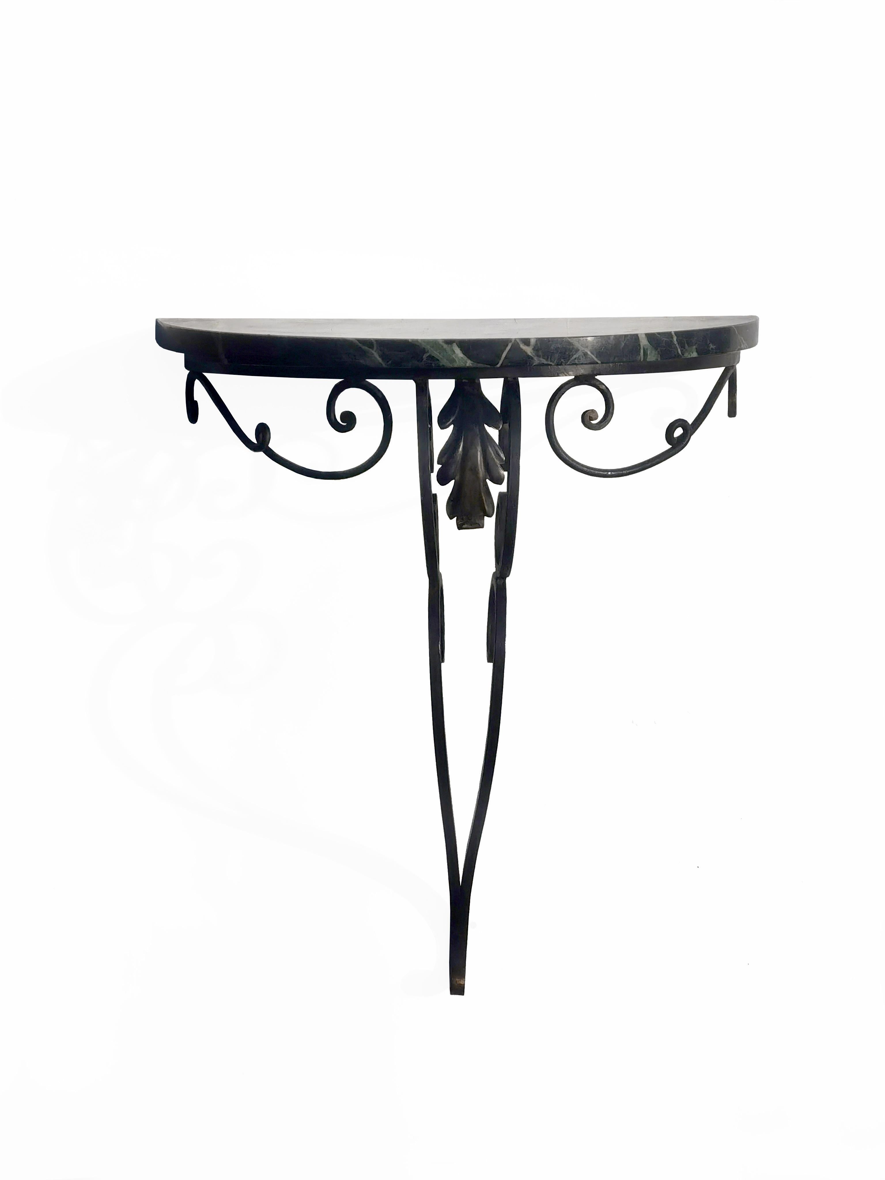 MESA CONSOLA DE PARED ART-DECO NEOCLÁSICA de hierro forjado y mármol, Francia 1930 en venta 6