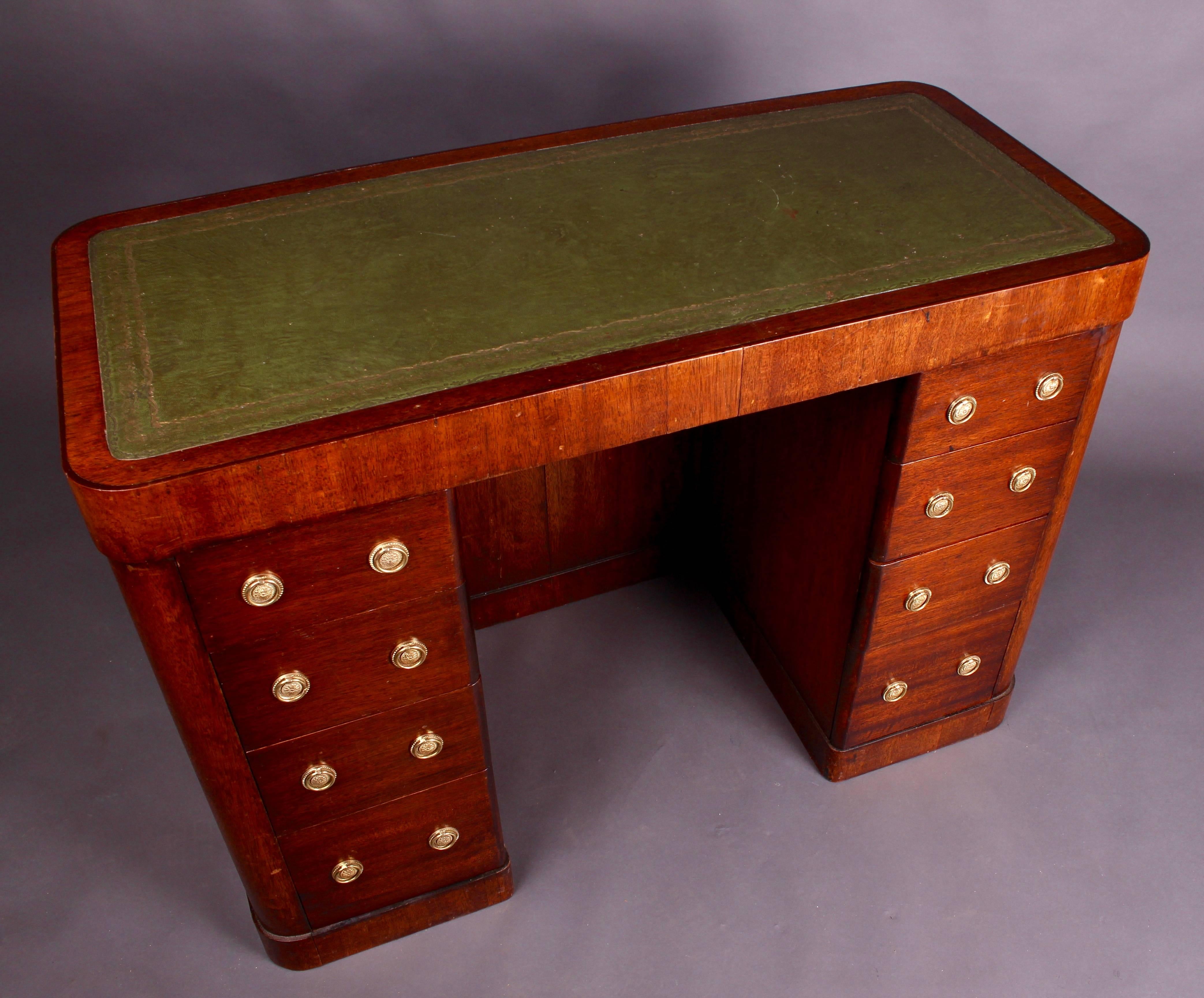 Art Deco Oak Kneehole Writing Desk with Green Leather Top In Excellent Condition In Heathfield, East Sussex