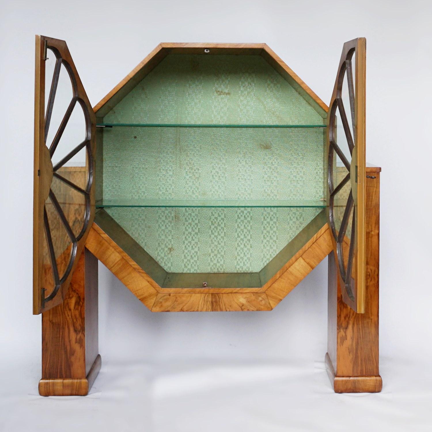 Art Deco Octagonal Display Cabinet Burr Walnut veneered. English, Circa 1935 1