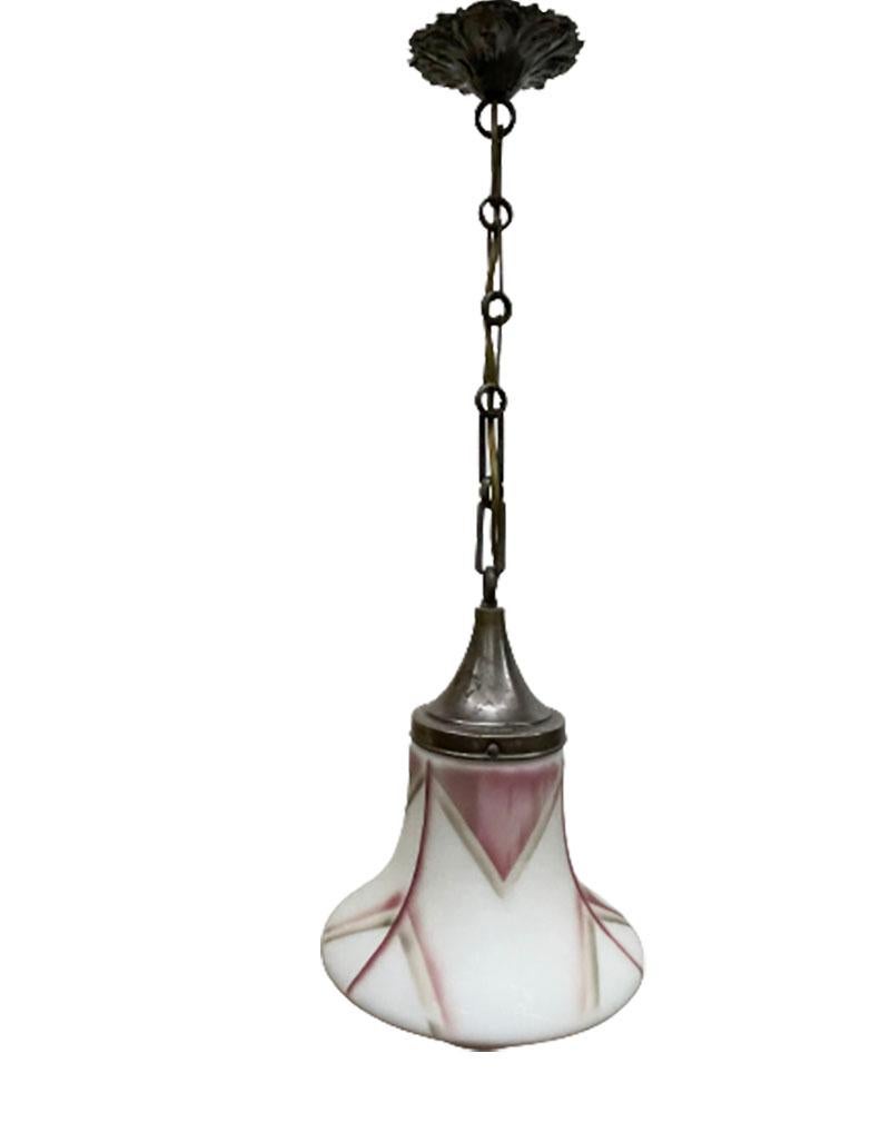 Lampe à suspension Art Déco en verre dépoli peint, années 1920 Bon état - En vente à Delft, NL