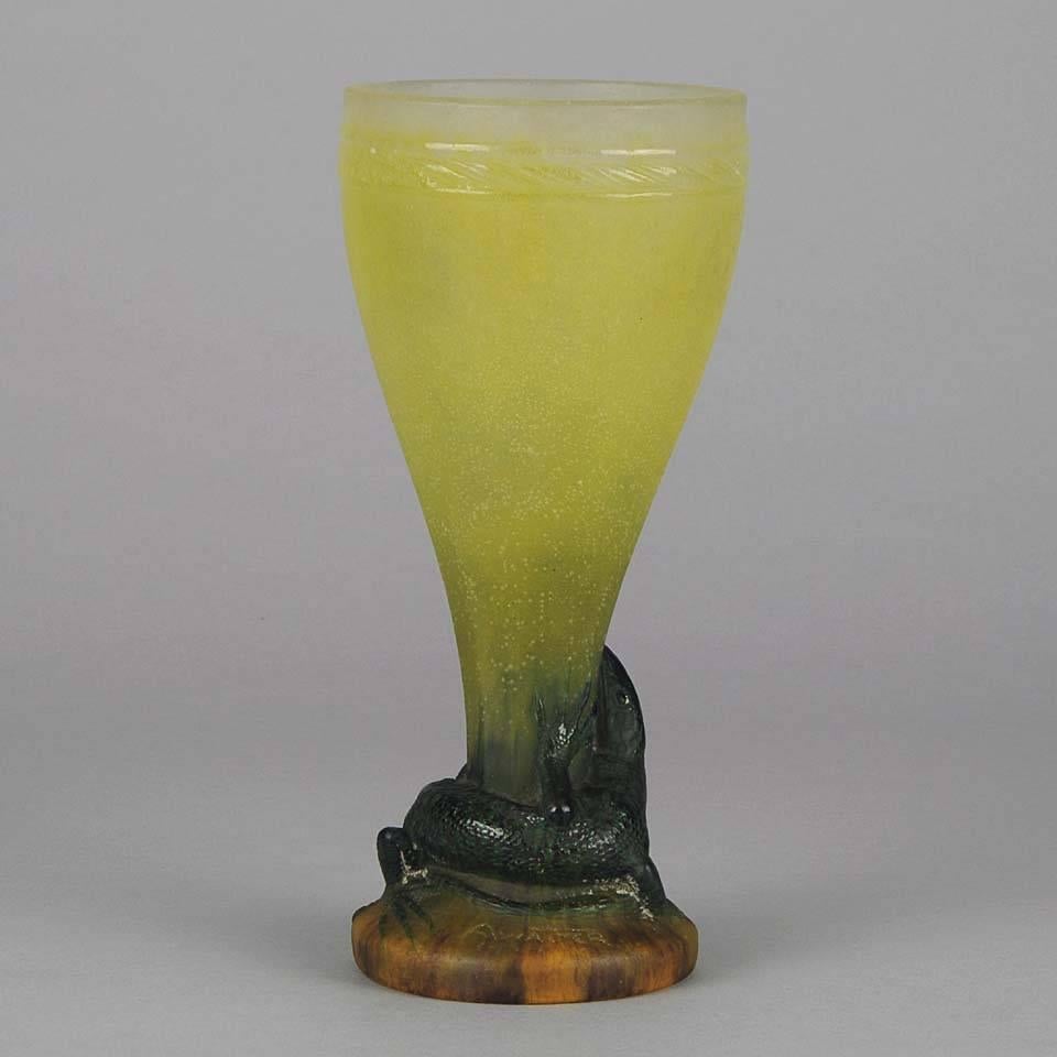 Art déco Vase en verre Art Déco Pate-De-Verre 'Lizard' par Amalric Walter en vente