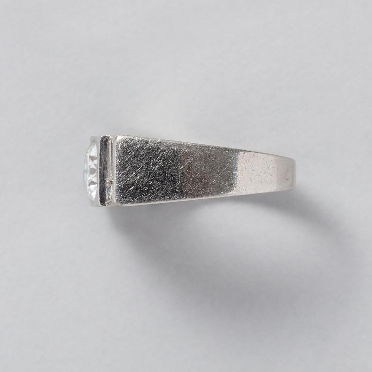 Art Déco An Art Deco Platinum and Diamond Boucheron Ring in vendita