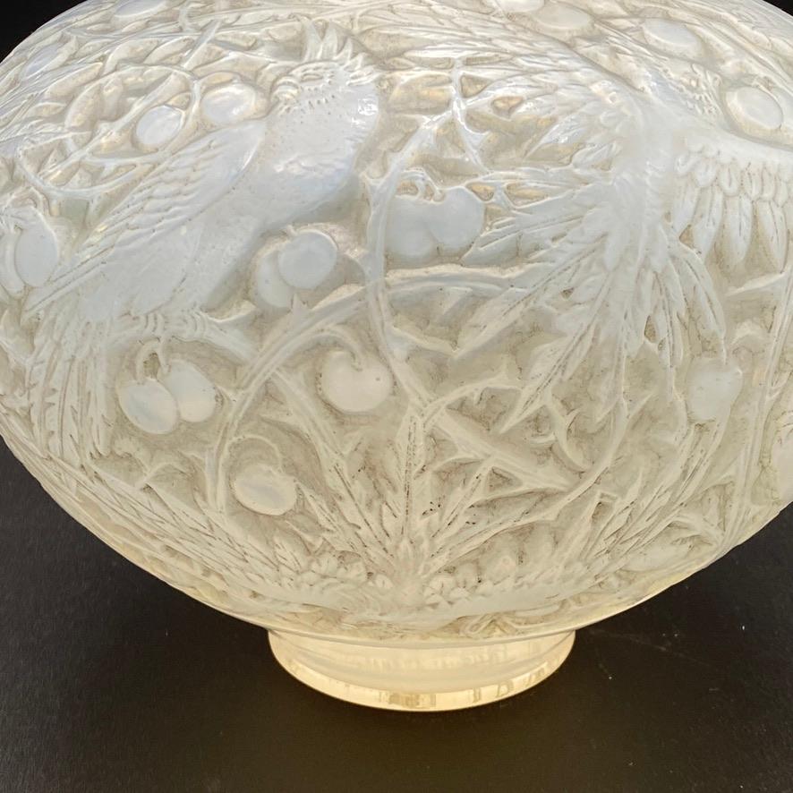 Molded Art Deco René Lalique Arras Vase in Opalescent Glass