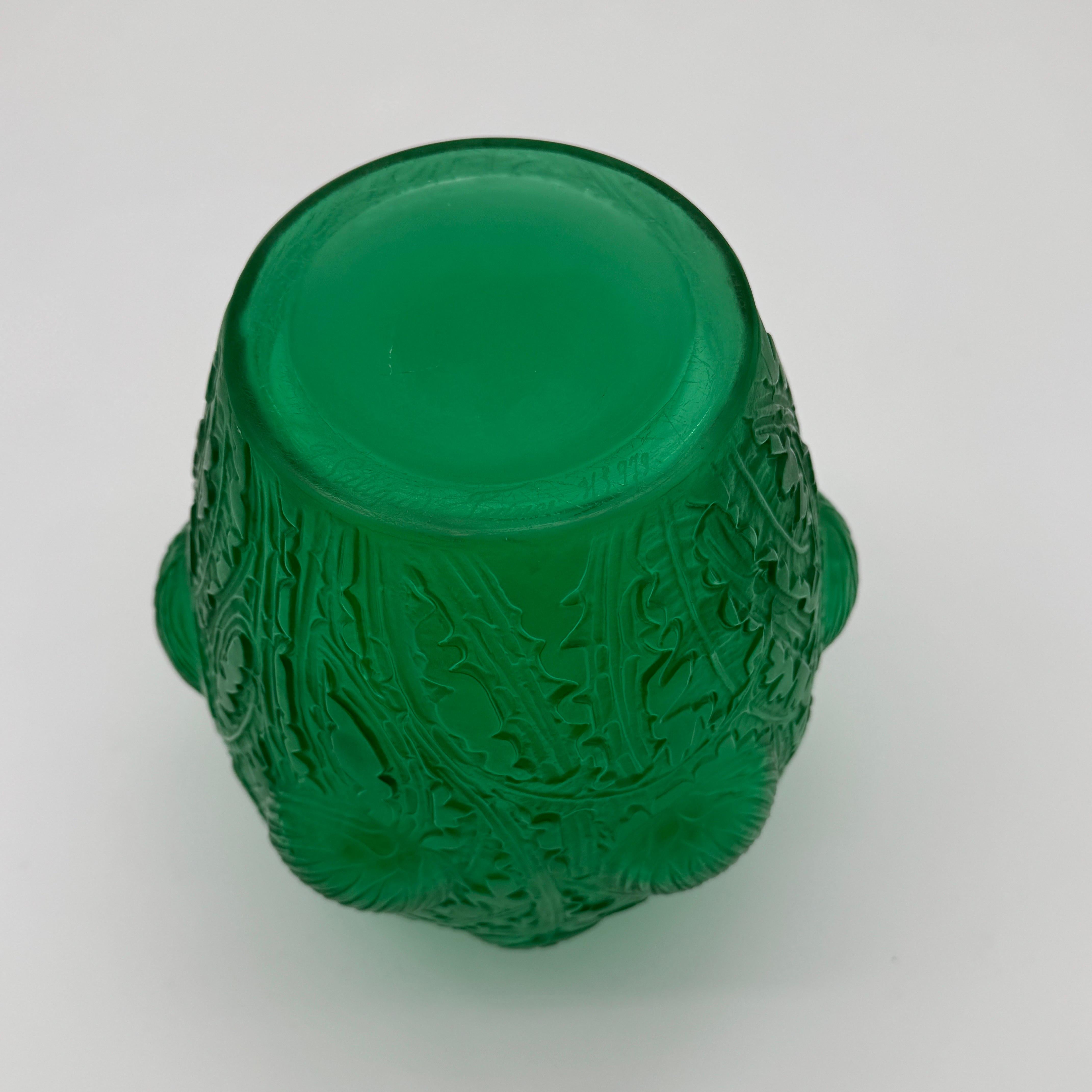 Un vaso in vetro Art Deco R.Lalique Domrémy Green in vendita 2