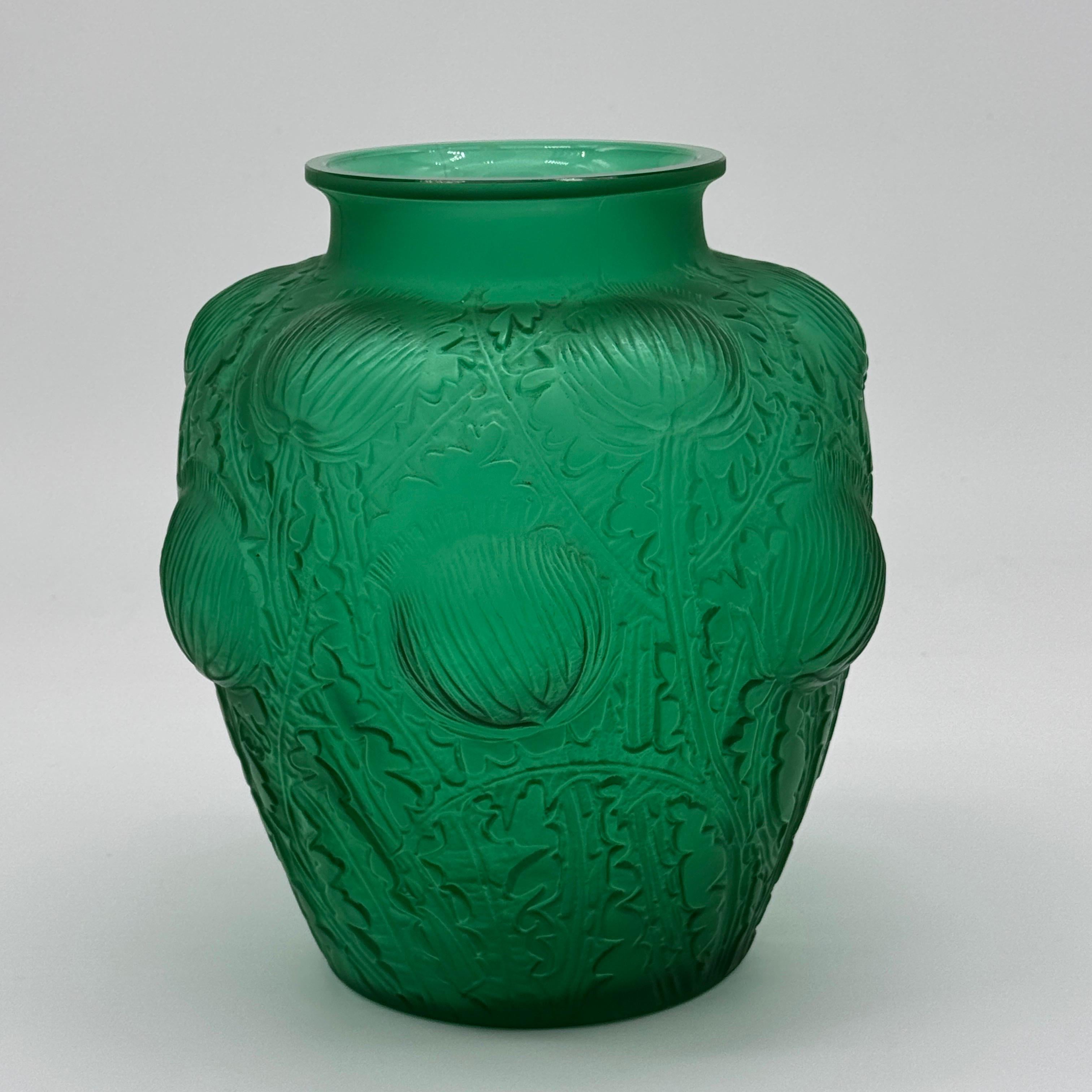 Un vaso in vetro Art Deco R.Lalique Domrémy Green In condizioni ottime in vendita a SAINT-OUEN-SUR-SEINE, FR