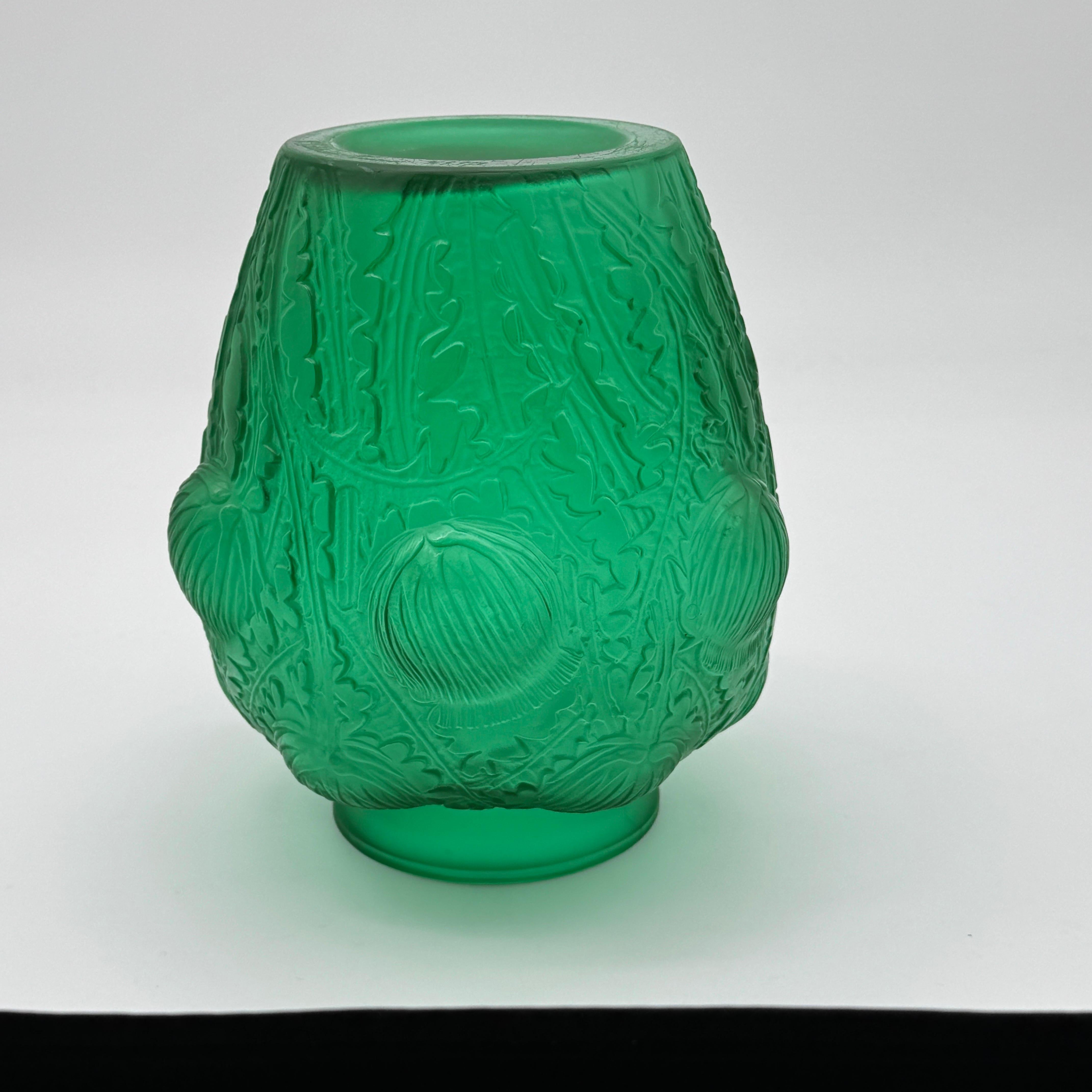 Un vaso in vetro Art Deco R.Lalique Domrémy Green in vendita 1