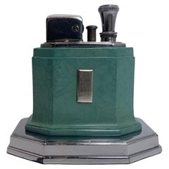 An Art Deco Ronson Octette Touch Tip Table Lighter Green Enamel & Chrome