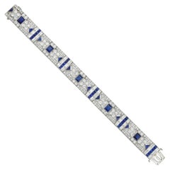 Un brazalete Art Déco de zafiros y diamantes