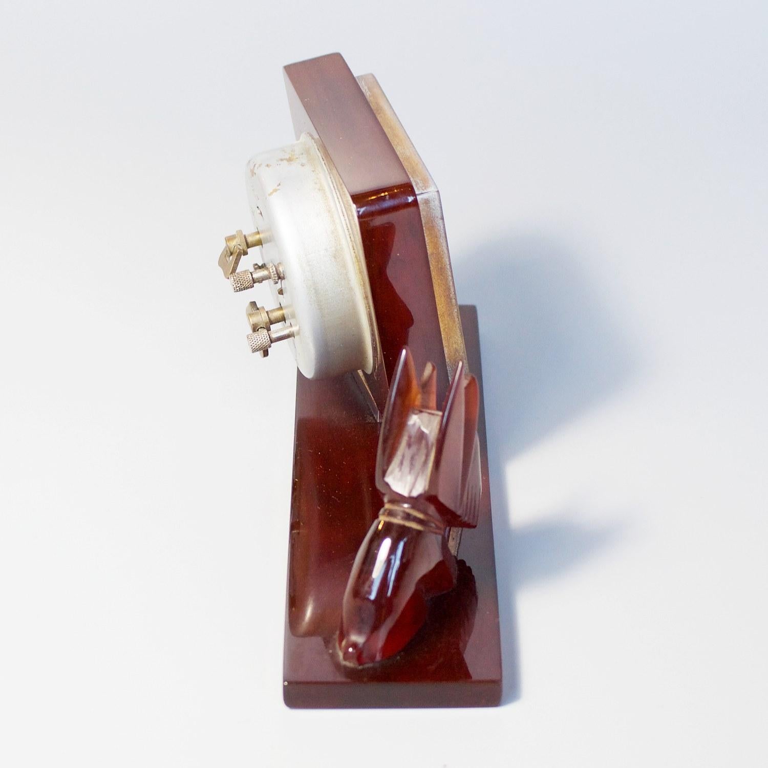 Art Deco Scottie Dog Schreibtischuhr von Bayard Amber Bakelite Französisch:: um 1930 (Mitte des 20. Jahrhunderts)