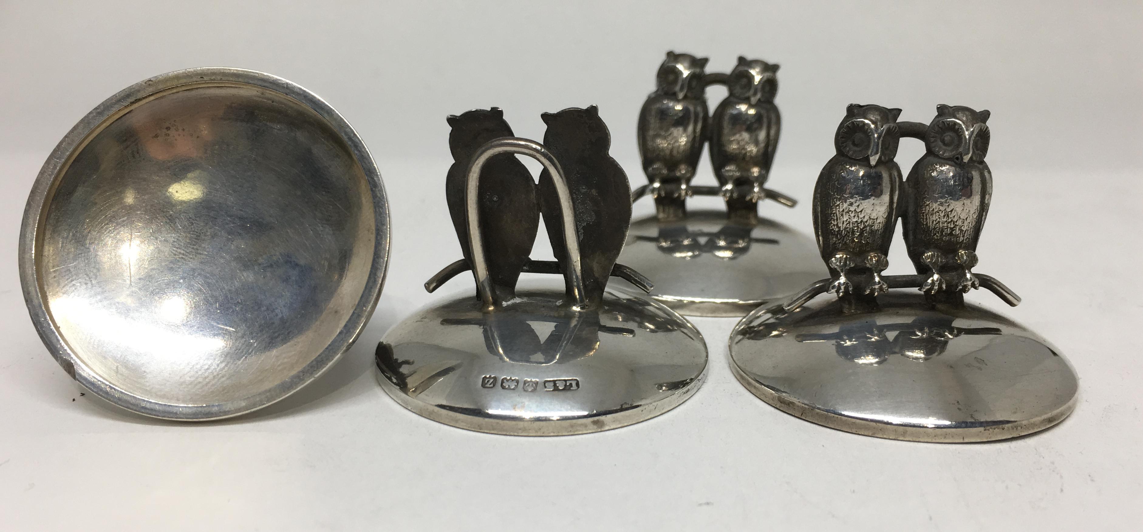 Art Deco Set of 4 Place Card / Menu Holders with Twin Owls on Branches In Excellent Condition For Sale In London, GB