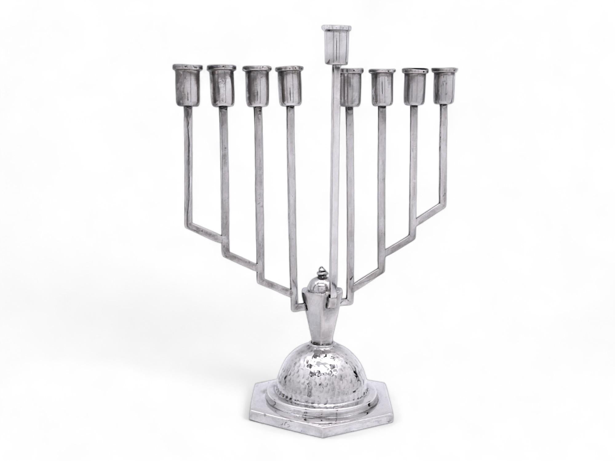 XX secolo Menorah di Hanukkah in argento Art Deco, Austria CIRCA 1920 in vendita