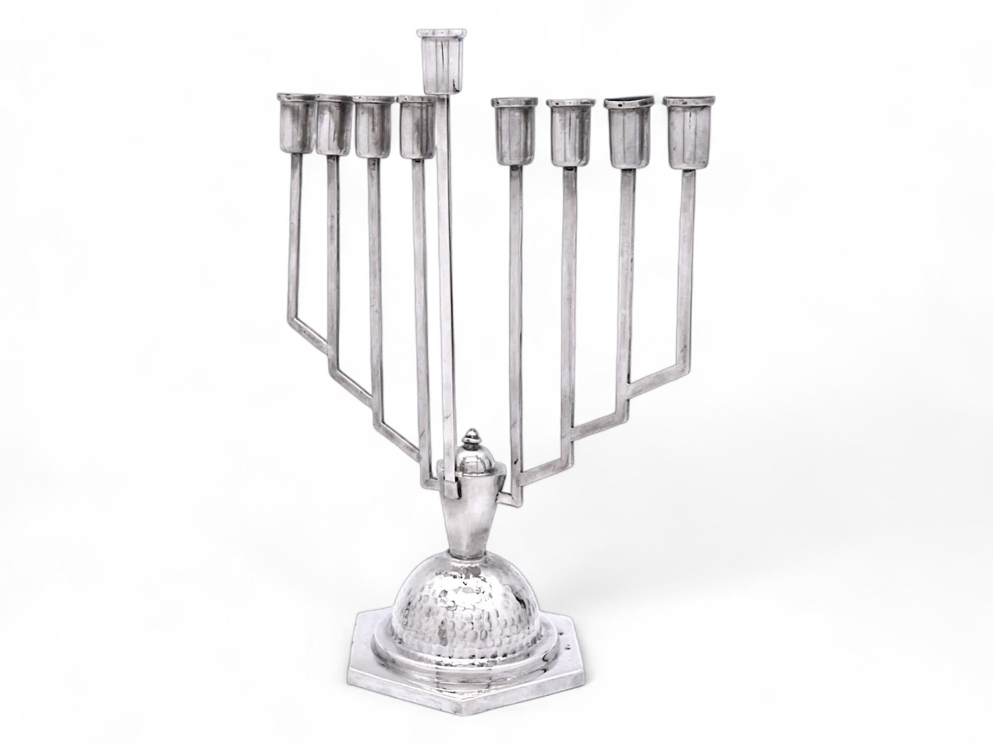 Argento Menorah di Hanukkah in argento Art Deco, Austria CIRCA 1920 in vendita