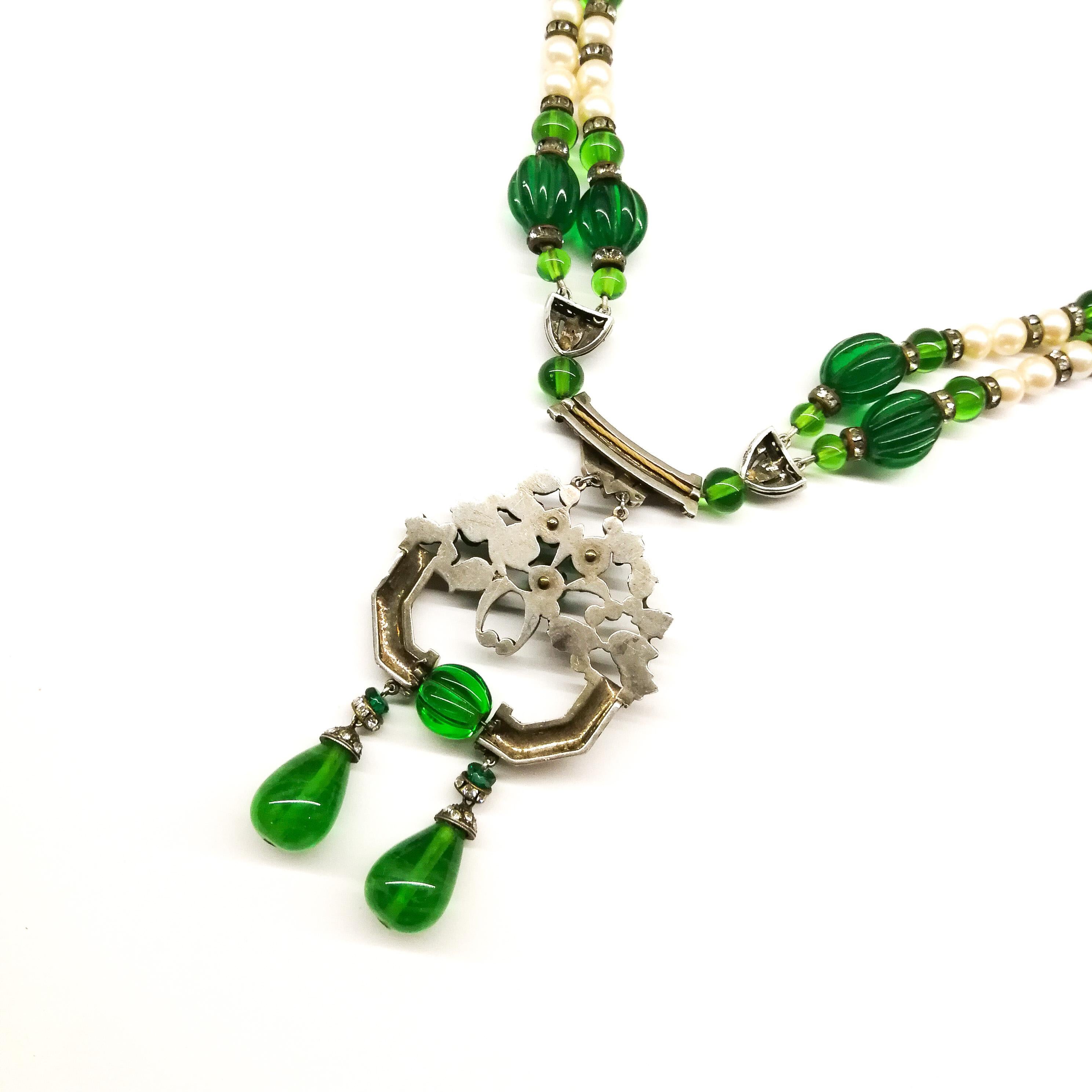 An Art Deco silver, paste and emerald glass sautoir necklace, France, 1920s 5