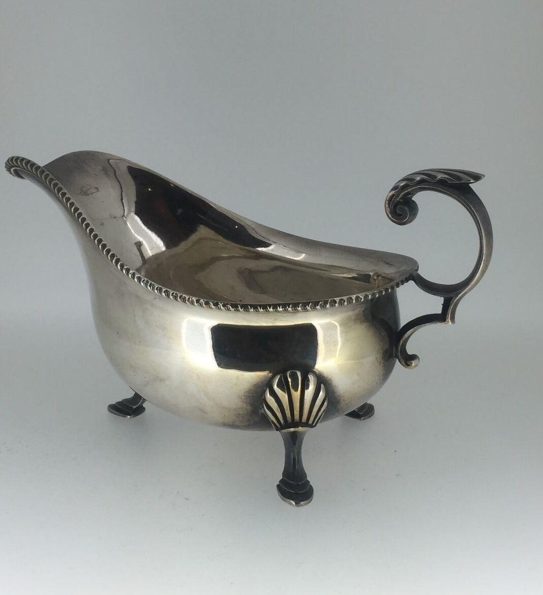 Un'Art-Deco in argento placcato Sauce Boats. Harrods, Londra, anni '30 circa. In condizioni ottime in vendita a MELBOURNE, AU