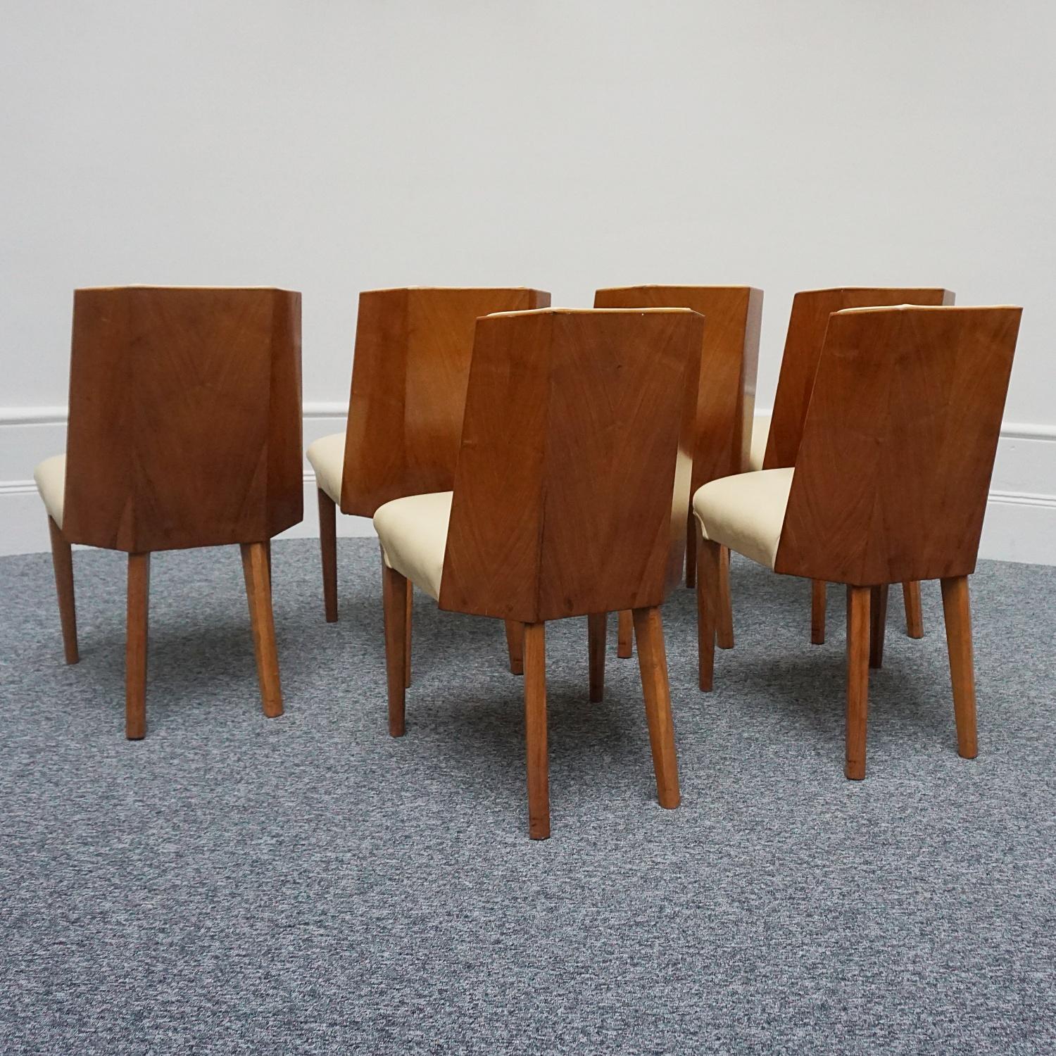 Mid-20th Century Art Deco Six Seat Extendable Burr Walnut Dining Suite, Circa 1935