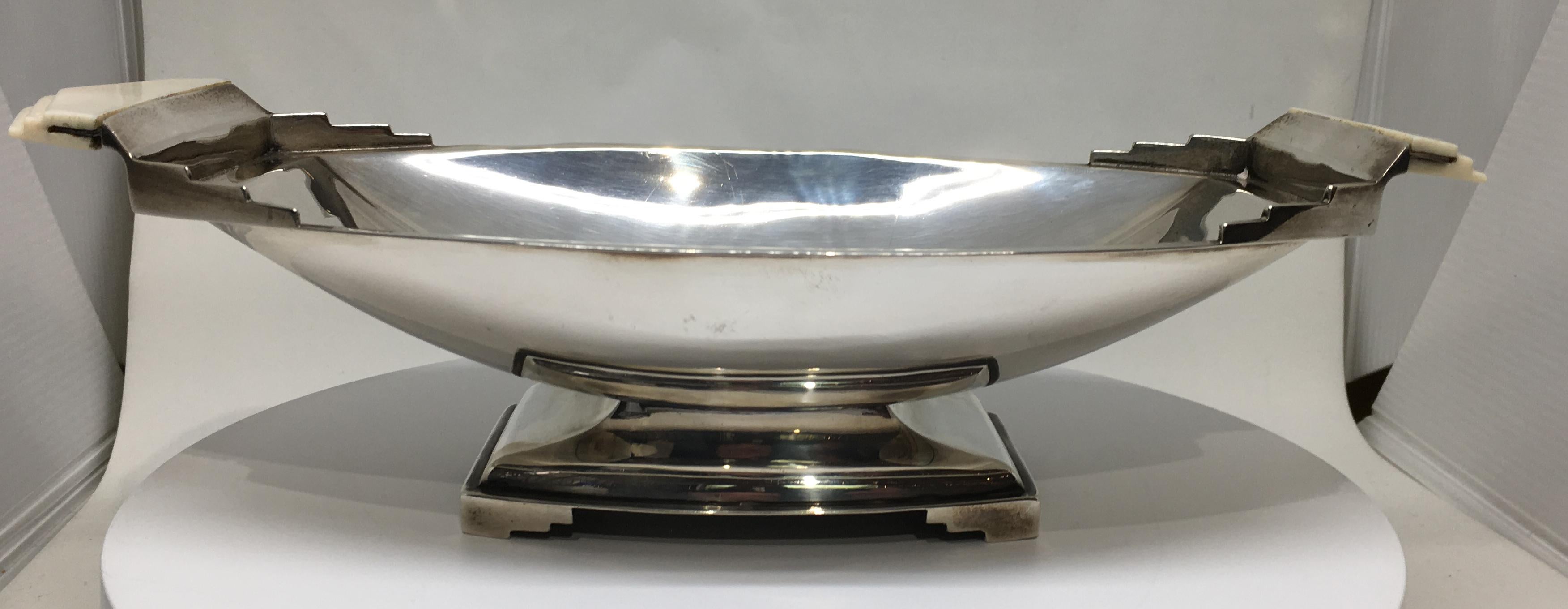 British Art Deco Sterling Silver Tray / Fruit Bowl For Sale