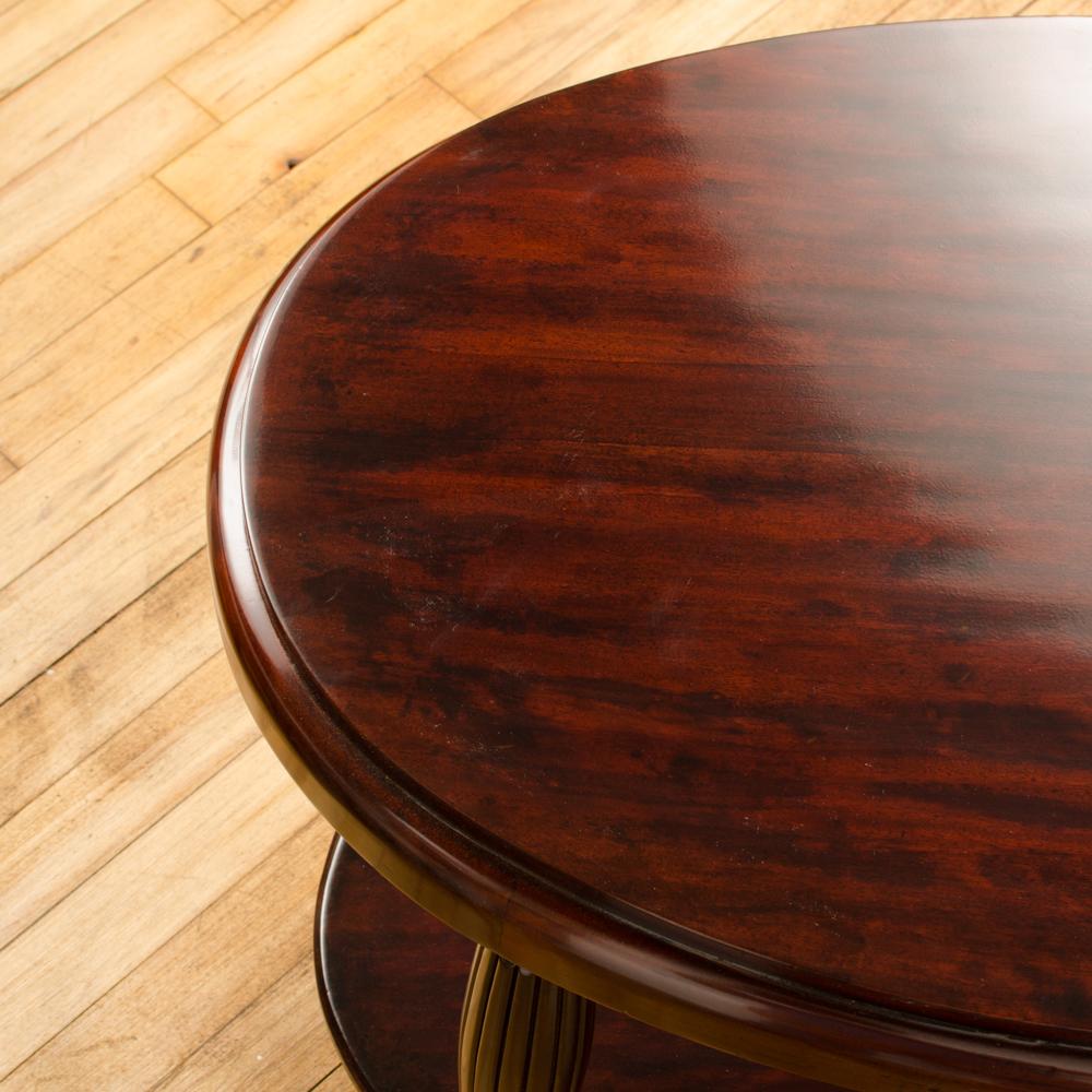 Table contemporaine de style Art Déco, acajou avec pieds cannelés, États-Unis en vente 2