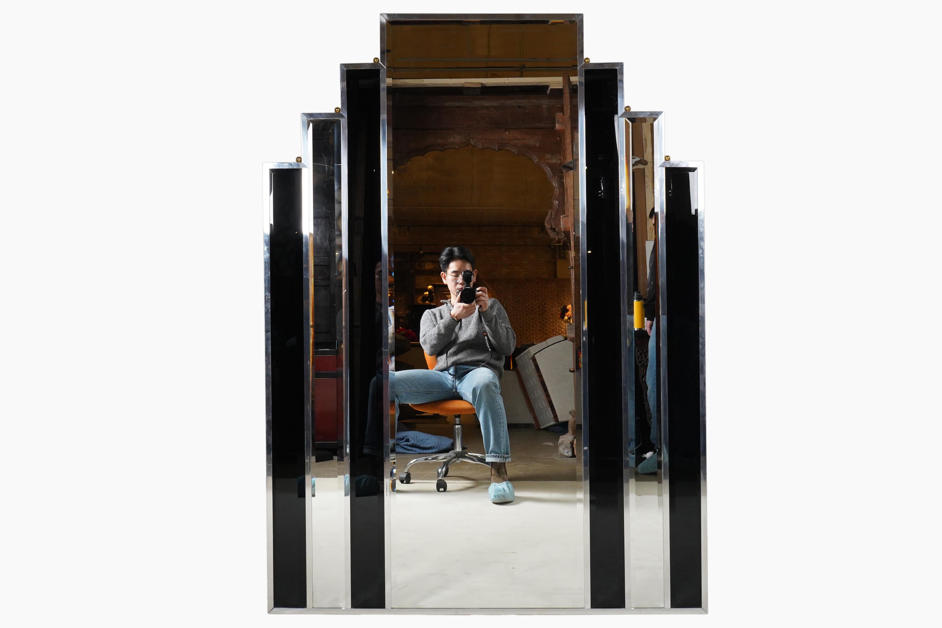 Spiegel im Art-Déco-Stil mit Chromrahmen im Zustand „Gut“ im Angebot in Chicago, IL