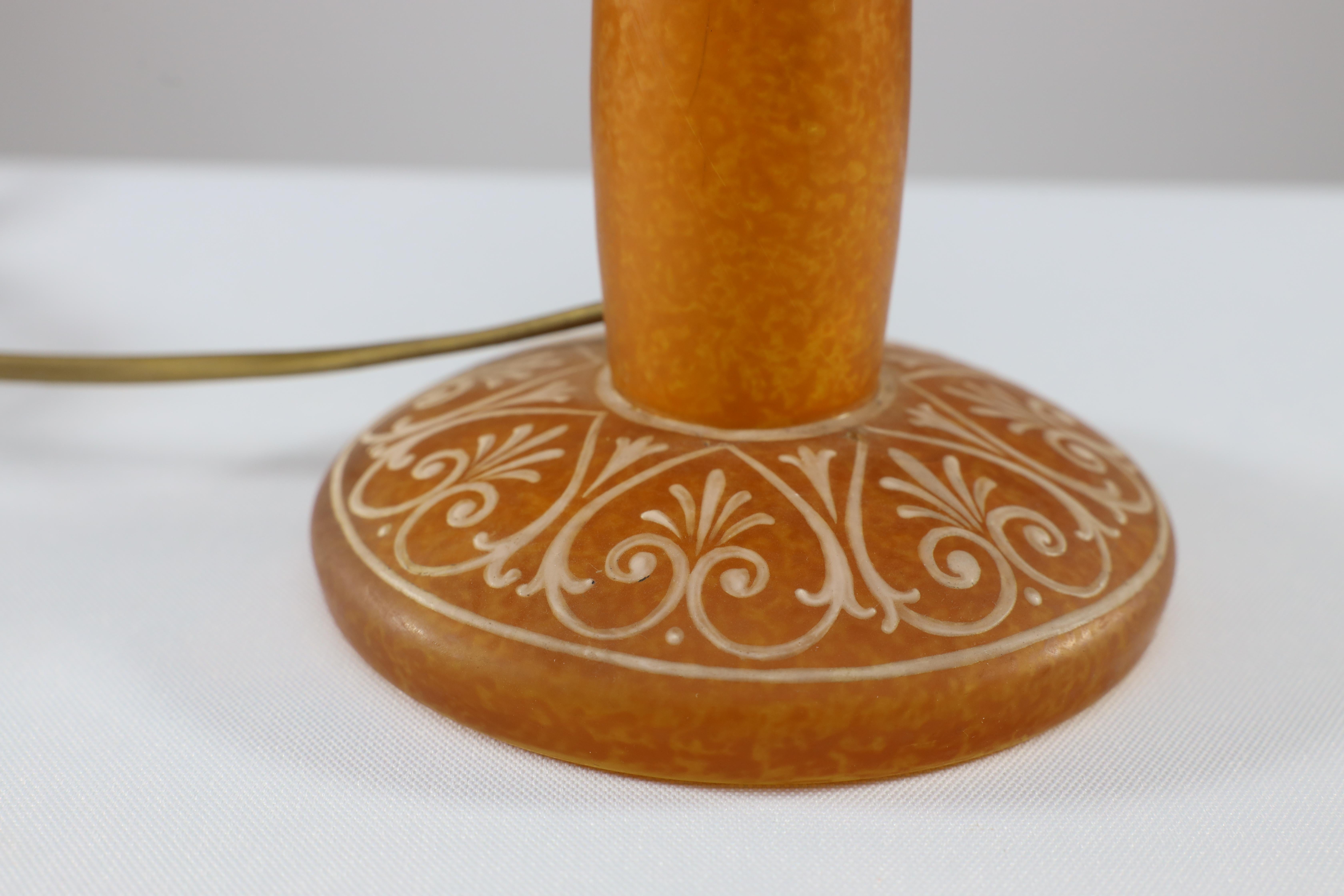 Lampe de table de style Art déco en verre camée peint à la main, orange tacheté en vente 14