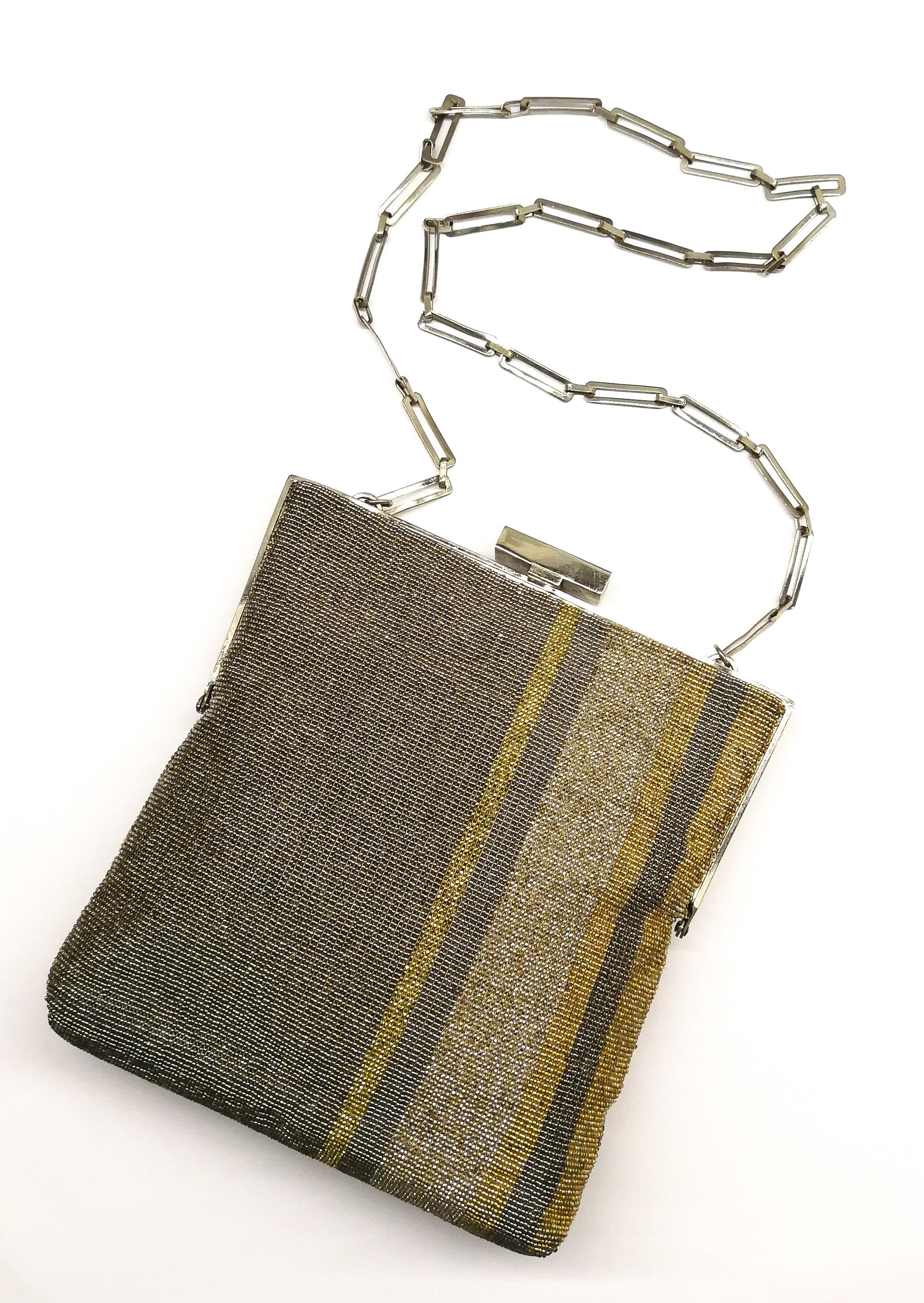 Un sac rectangulaire en perles de style Art Déco, Pierre Cardin, France  1970 Bon état - En vente à Greyabbey, County Down