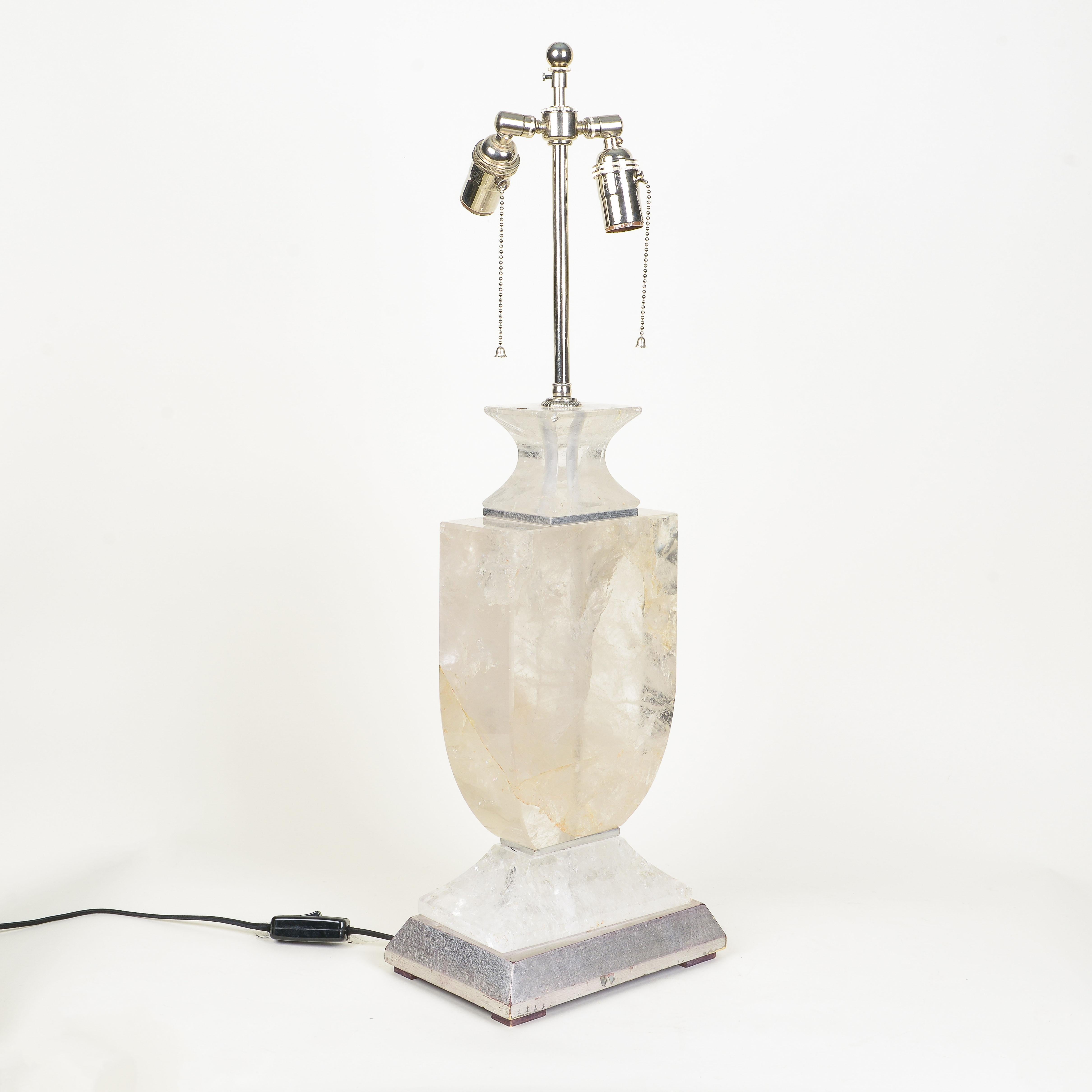 Français Lampe en cristal de roche de style Art déco en vente