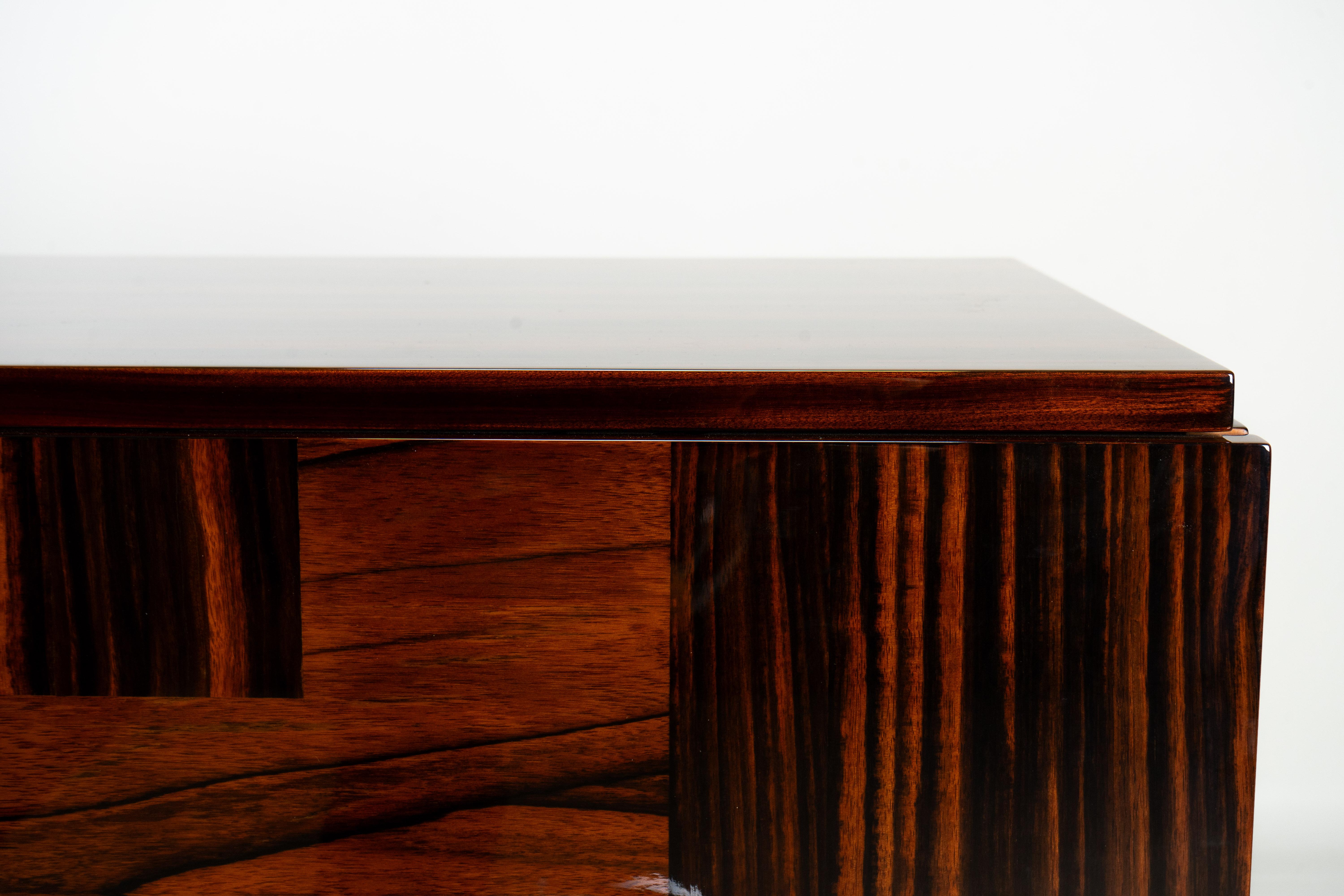 An Art Deco Style Sideboard In Makassar Wood With Four Doors in vendita 3