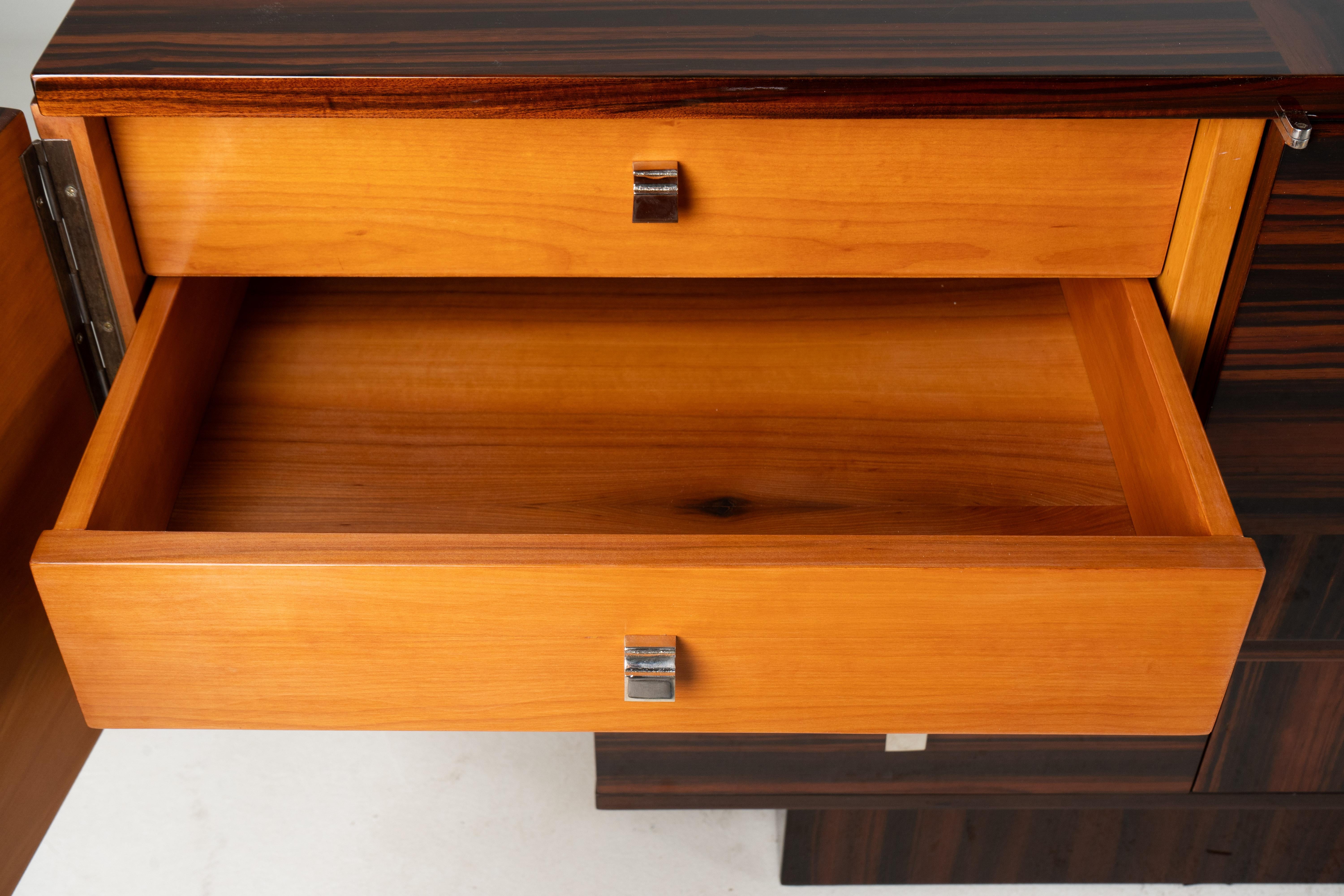 An Art Deco Style Sideboard In Makassar Wood With Four Doors in vendita 5