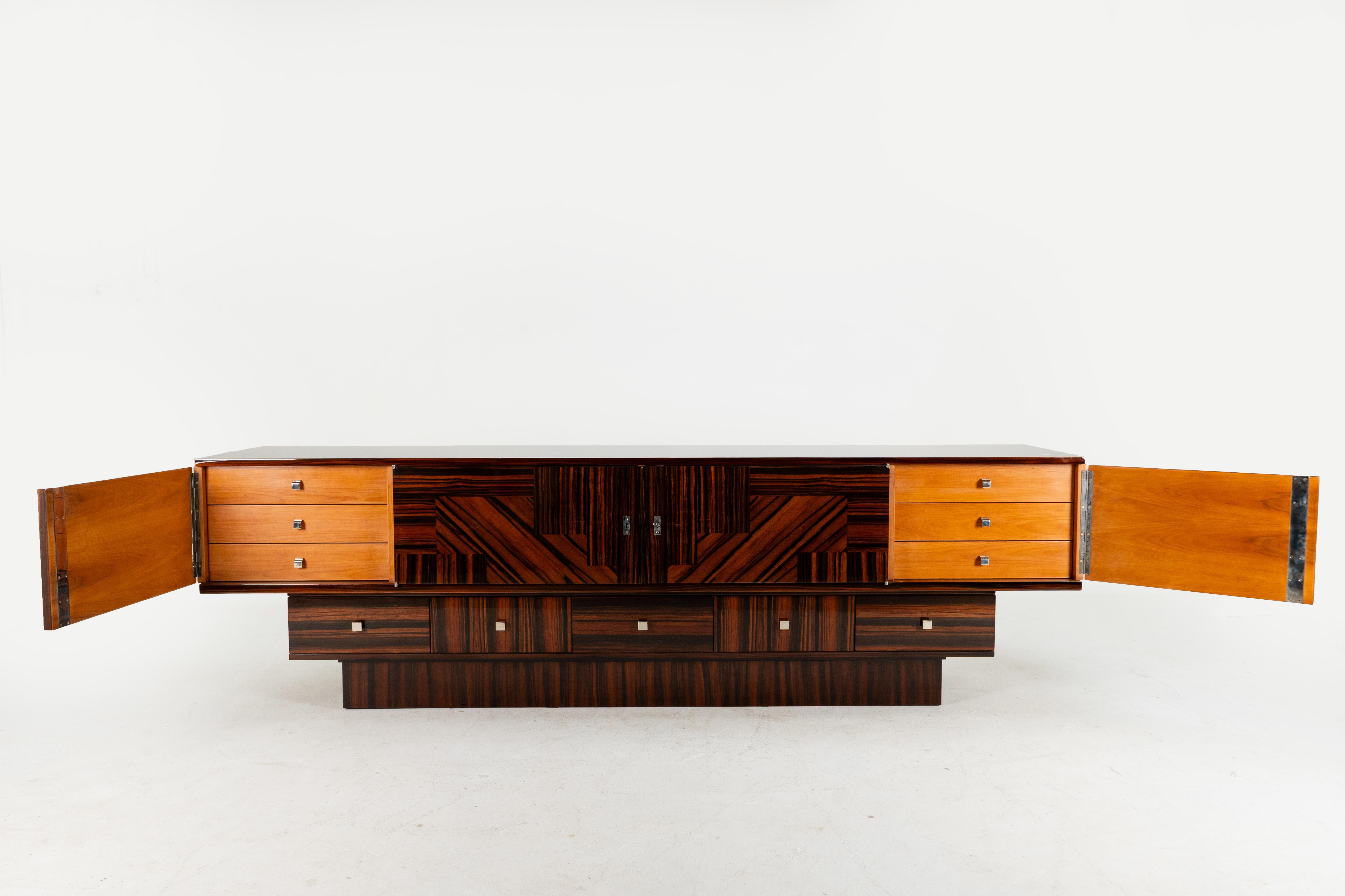 An Art Deco Style Sideboard In Makassar Wood With Four Doors in vendita 8