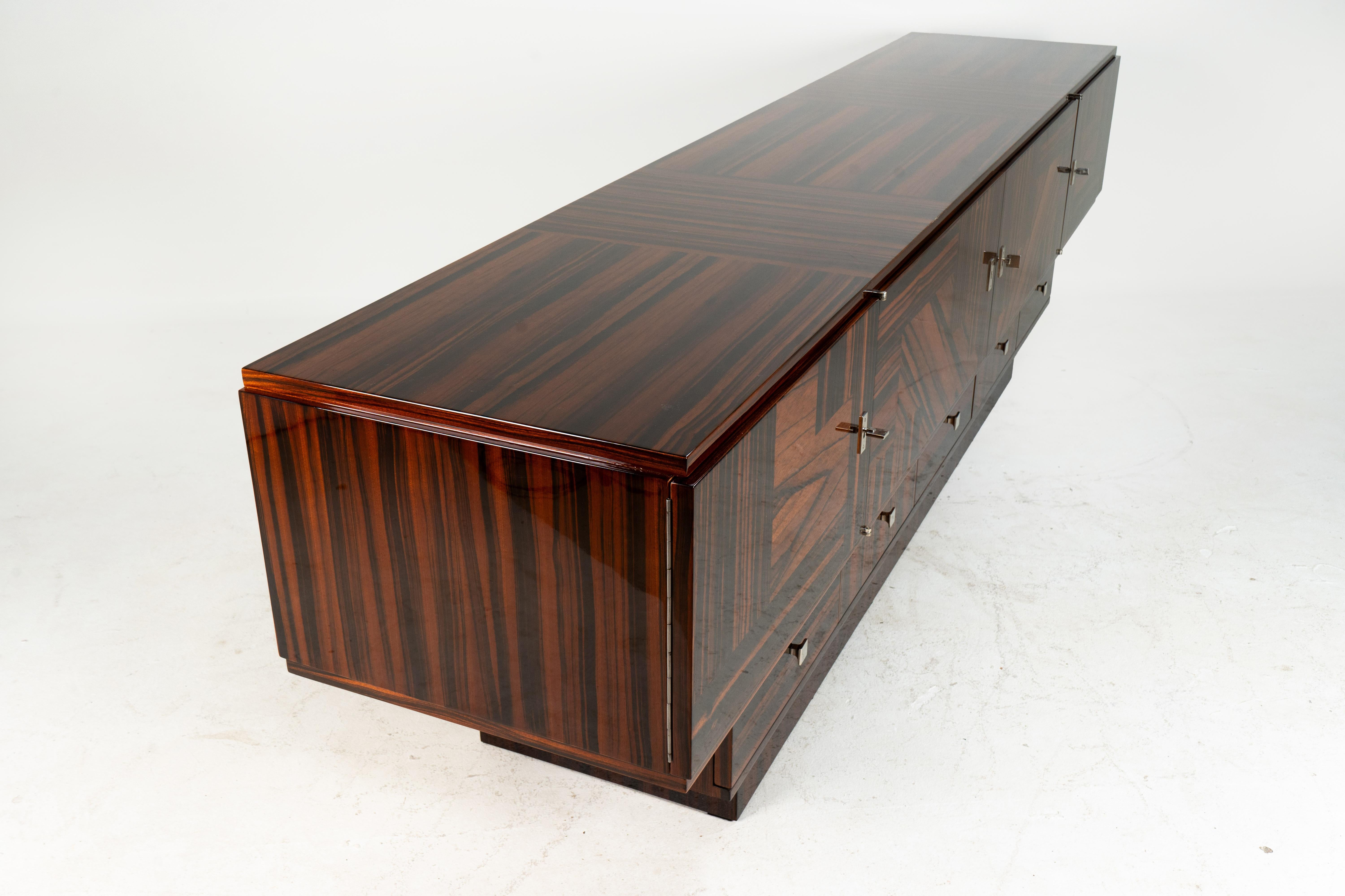 Ungherese An Art Deco Style Sideboard In Makassar Wood With Four Doors in vendita