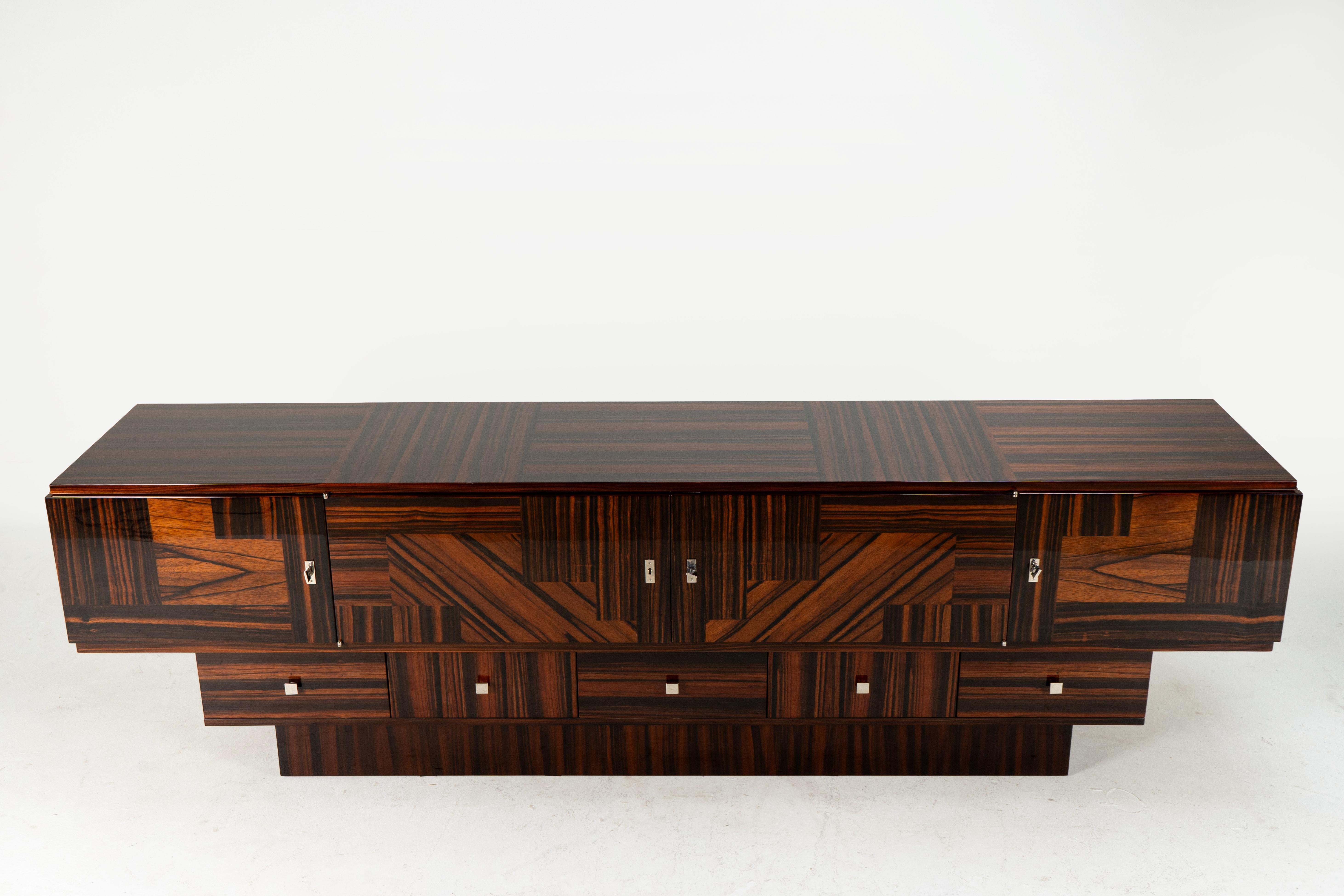 An Art Deco Style Sideboard In Makassar Wood With Four Doors In condizioni buone in vendita a Chicago, IL
