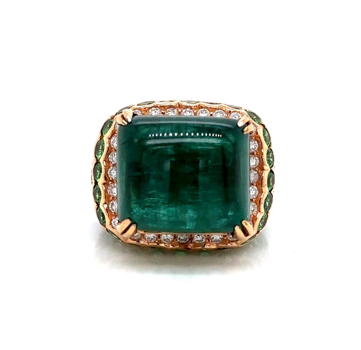 Art déco Bague Art Déco en émeraude Sugarloaf de 28,18 carats, certifiée par Guild en vente