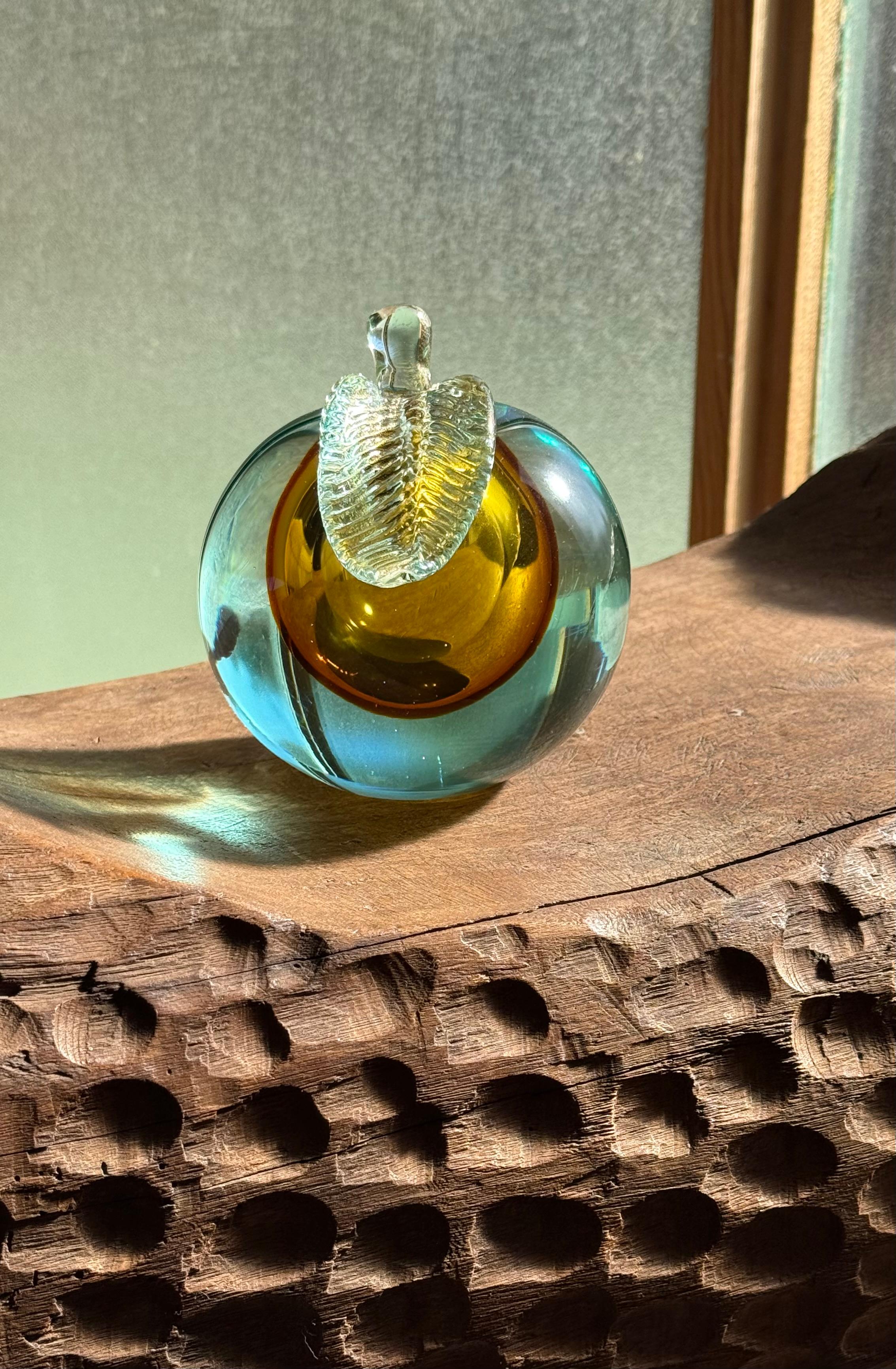 Italiano Scultura di mele in vetro artistico a Murano, XX secolo in vendita